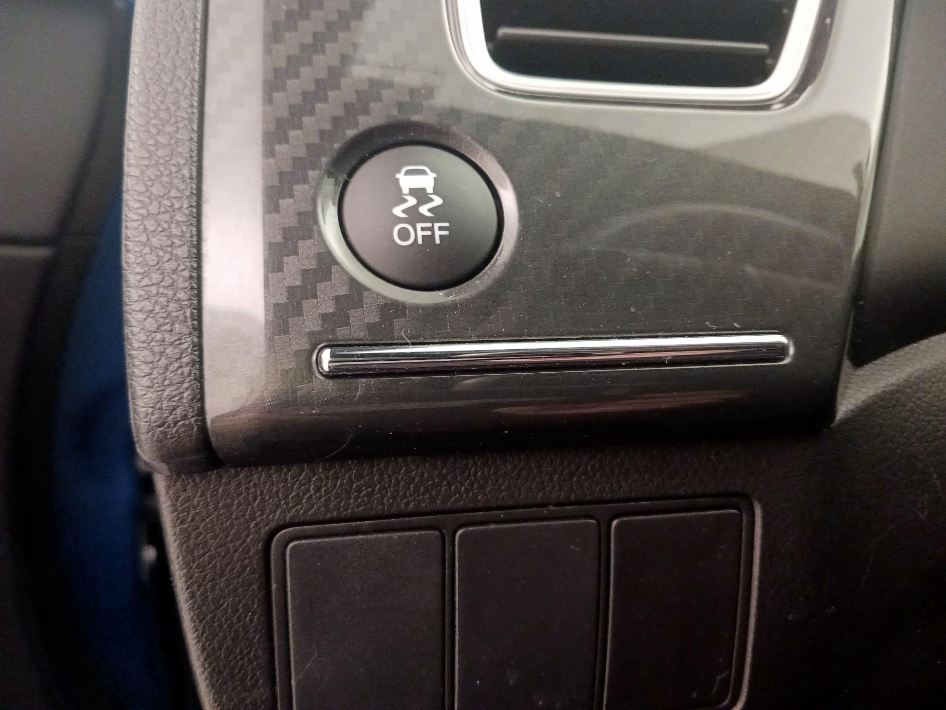 Thumbnail: 2015 Honda Civic - 13