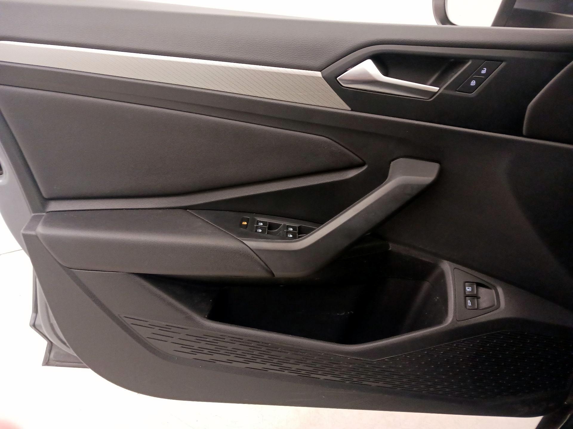 Thumbnail: 2021 Volkswagen Jetta - 12