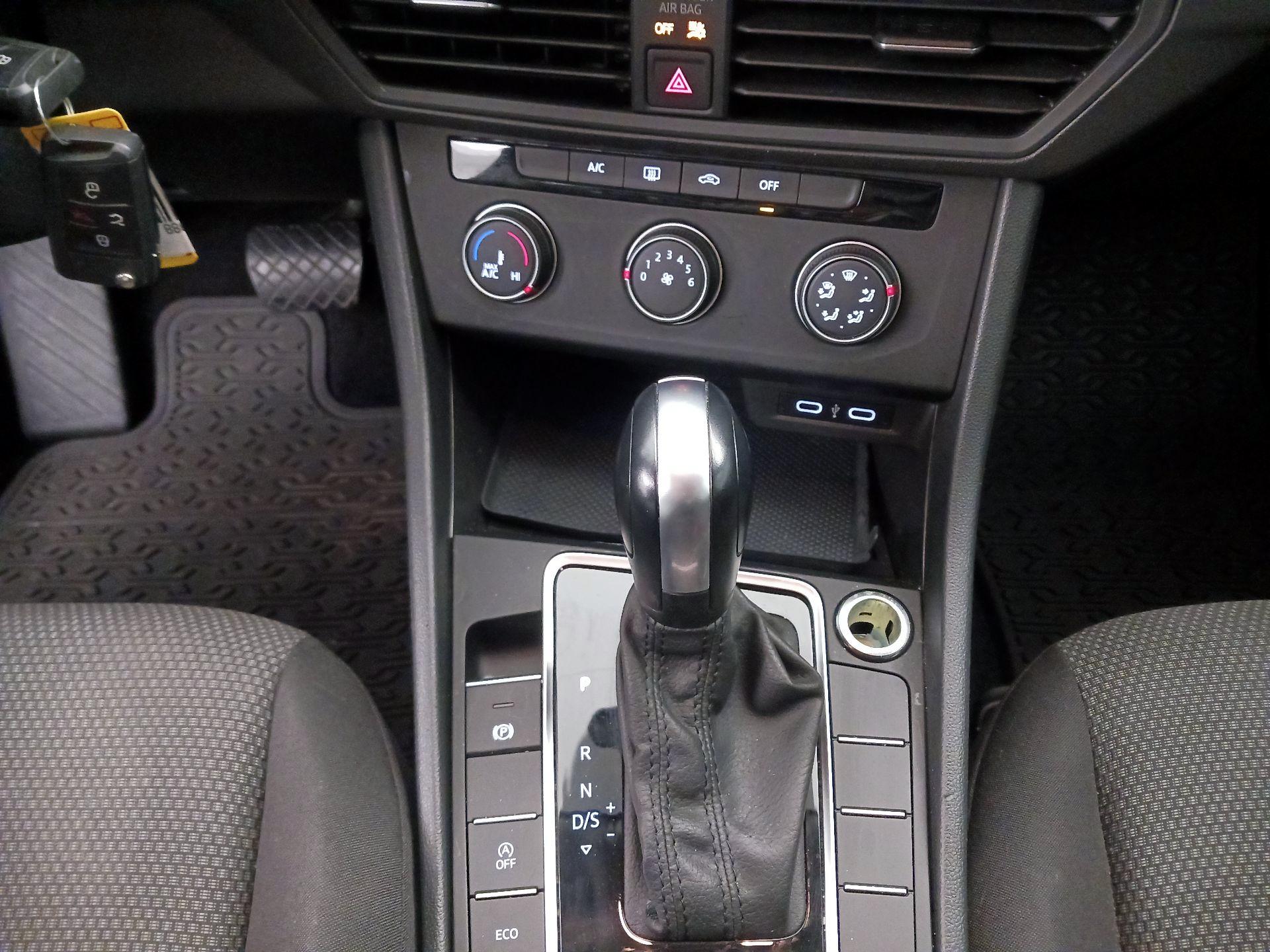 Thumbnail: 2021 Volkswagen Jetta - 17