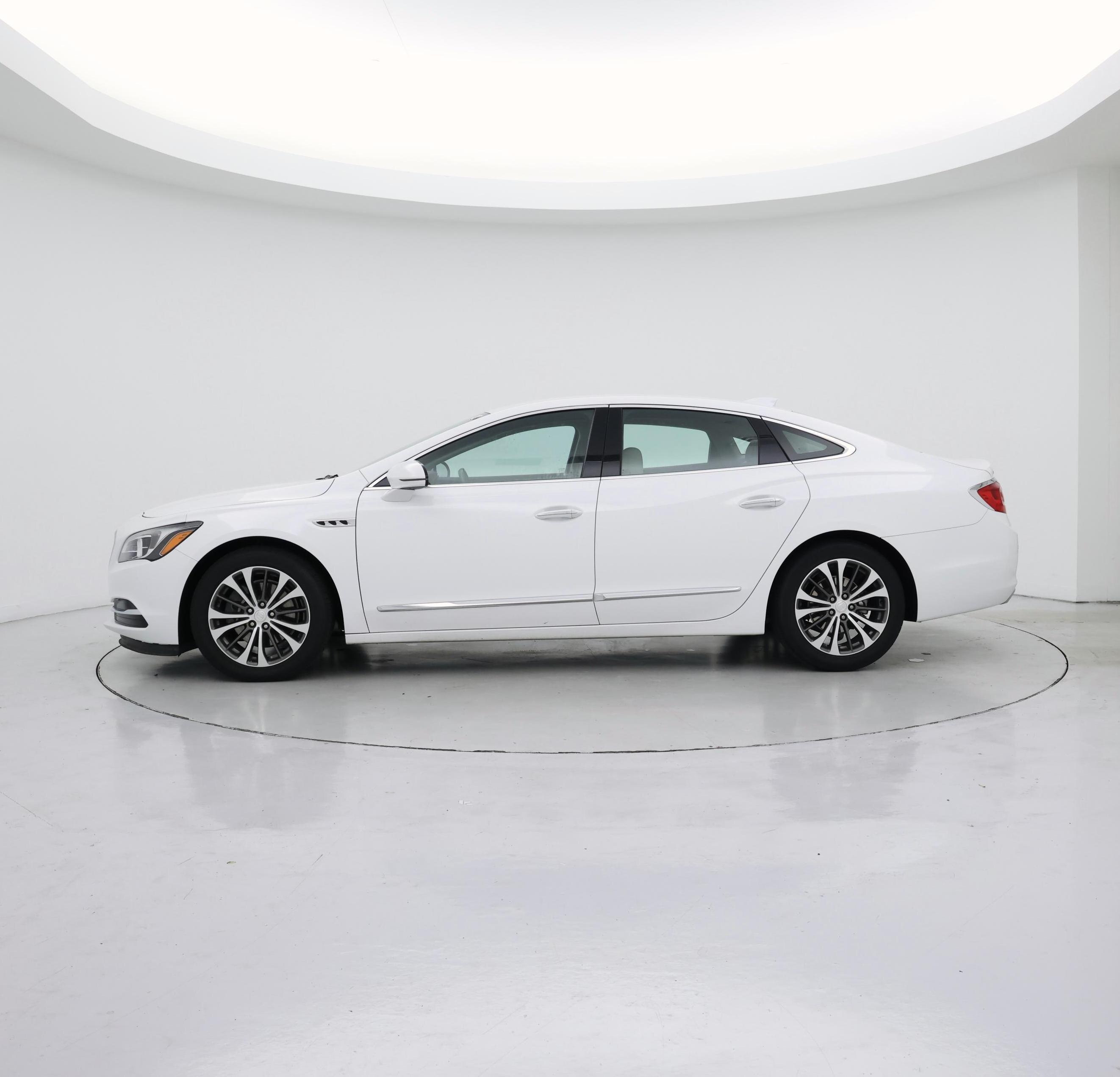 Thumbnail: 2017 Buick LaCrosse - 3