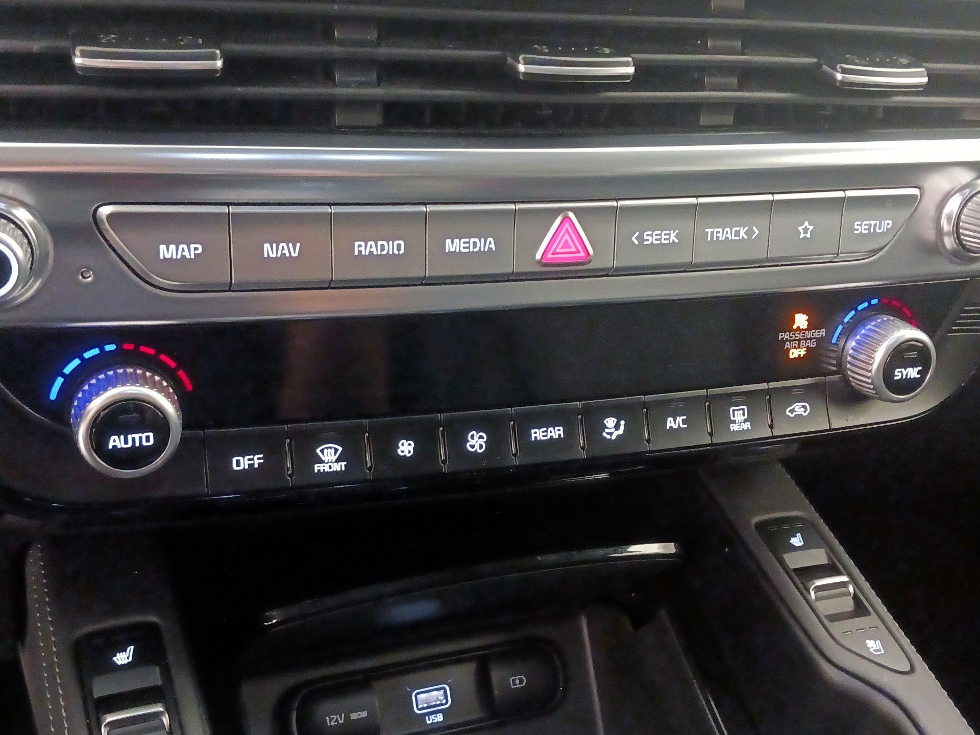 Thumbnail: 2022 Kia Telluride - 16