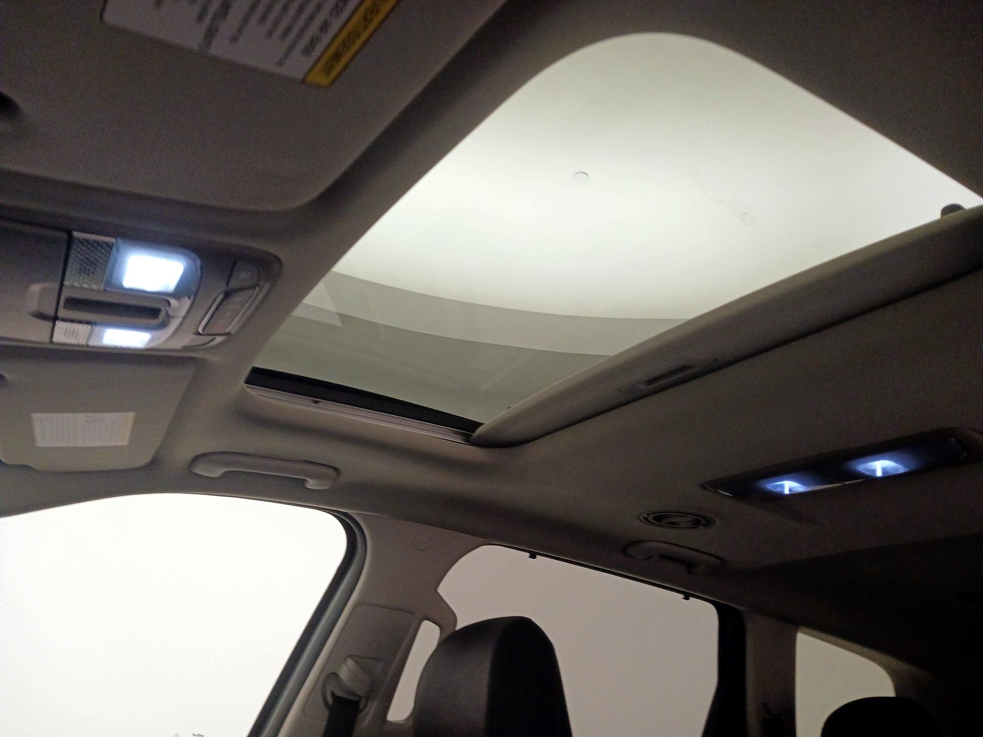 Thumbnail: 2022 Kia Telluride - 19