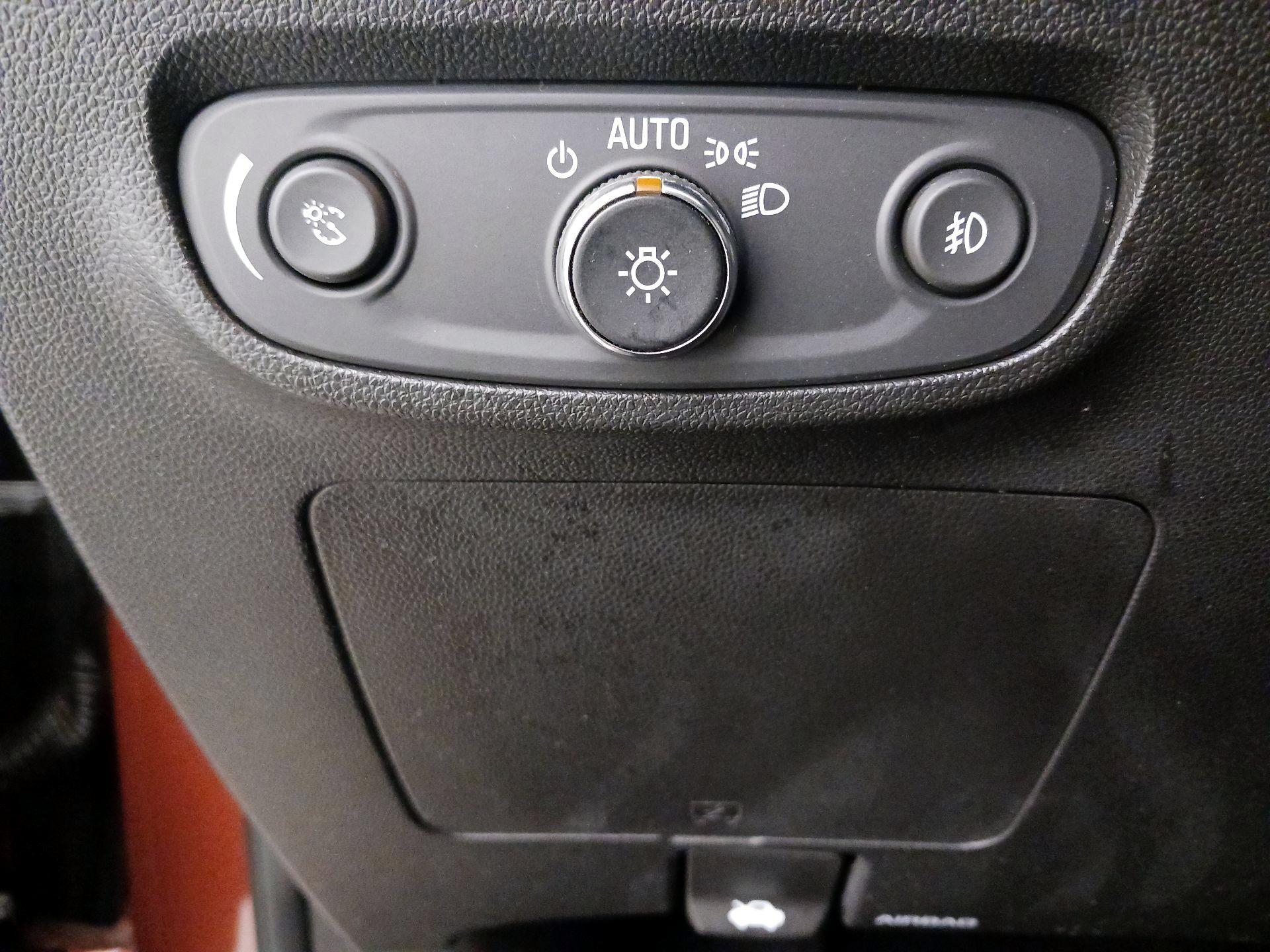 Thumbnail: 2021 Buick Encore GX - 13