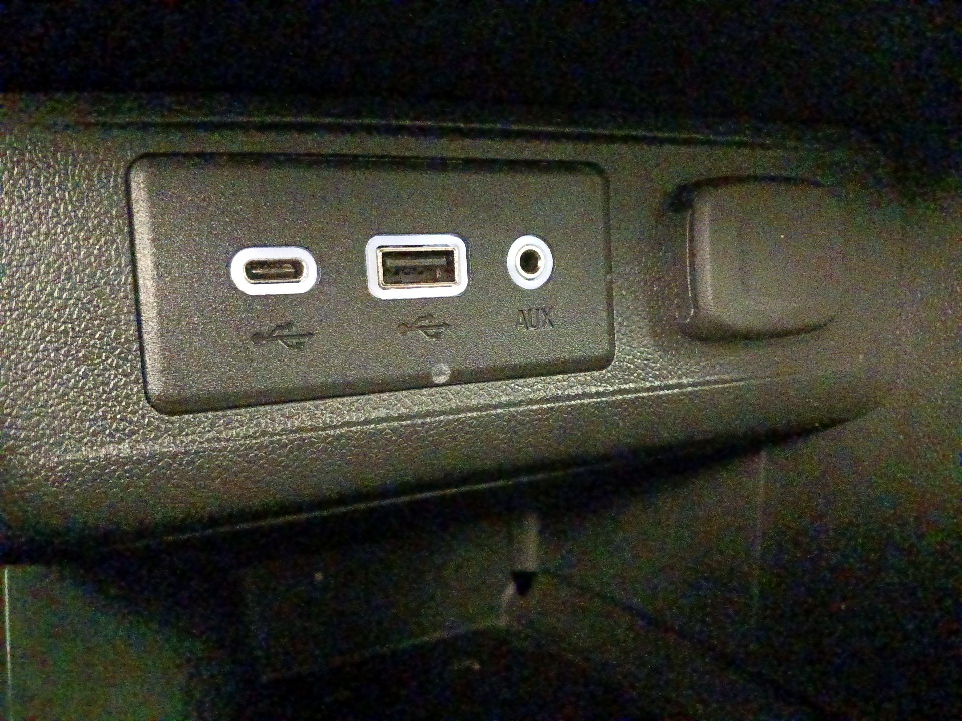 Thumbnail: 2021 Buick Encore GX - 18