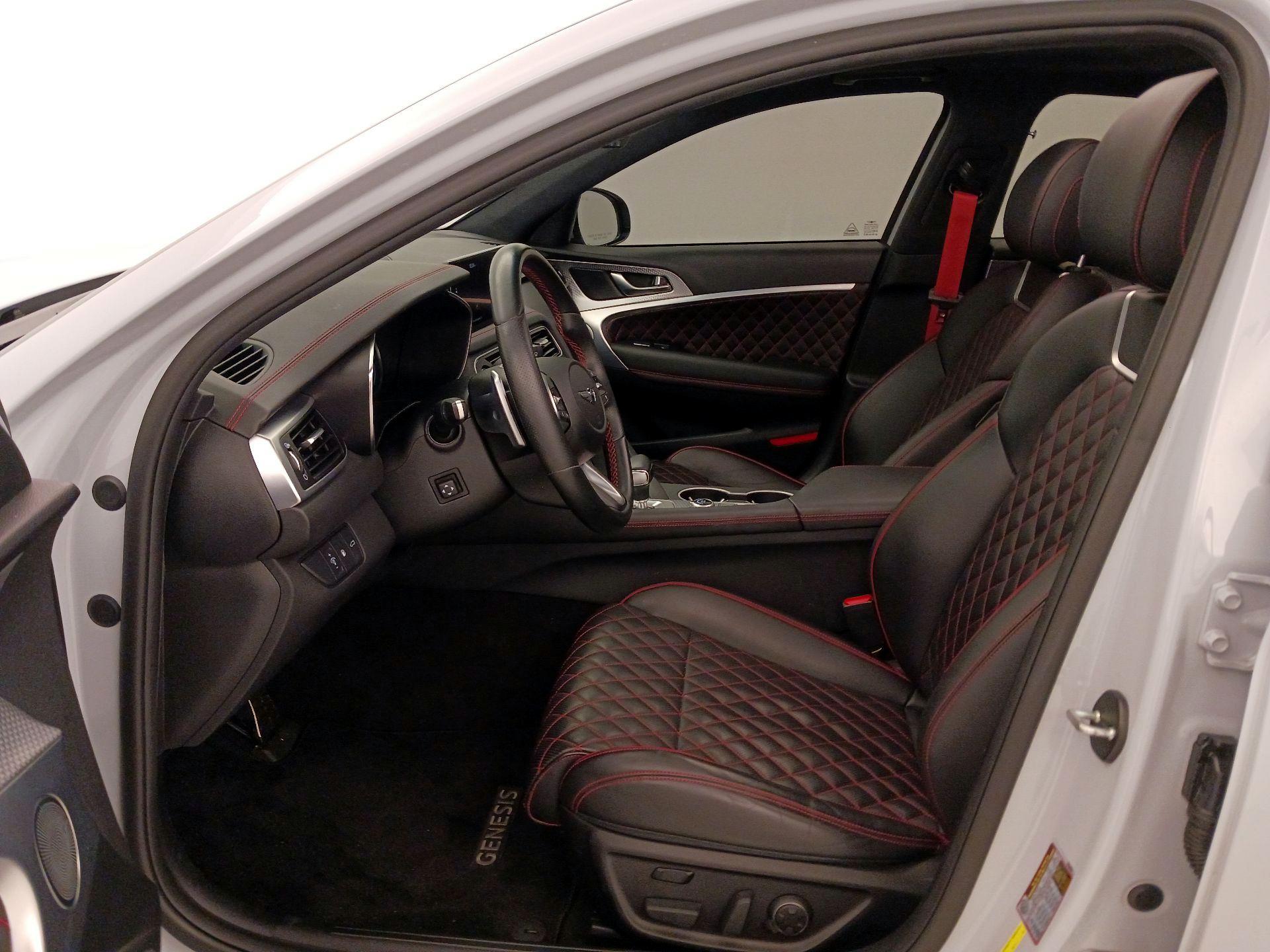 Thumbnail: 2022 Genesis G70 - 11