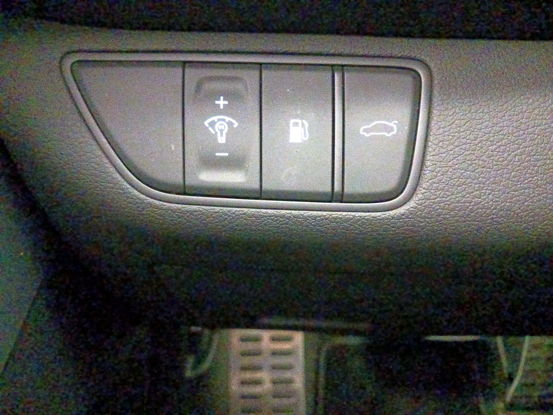 Thumbnail: 2022 Genesis G70 - 13