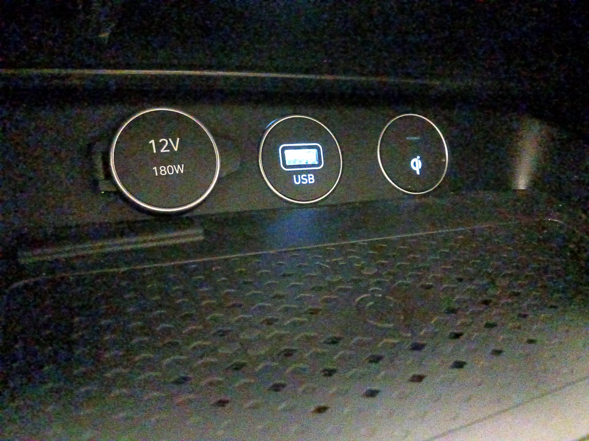 Thumbnail: 2022 Genesis G70 - 19