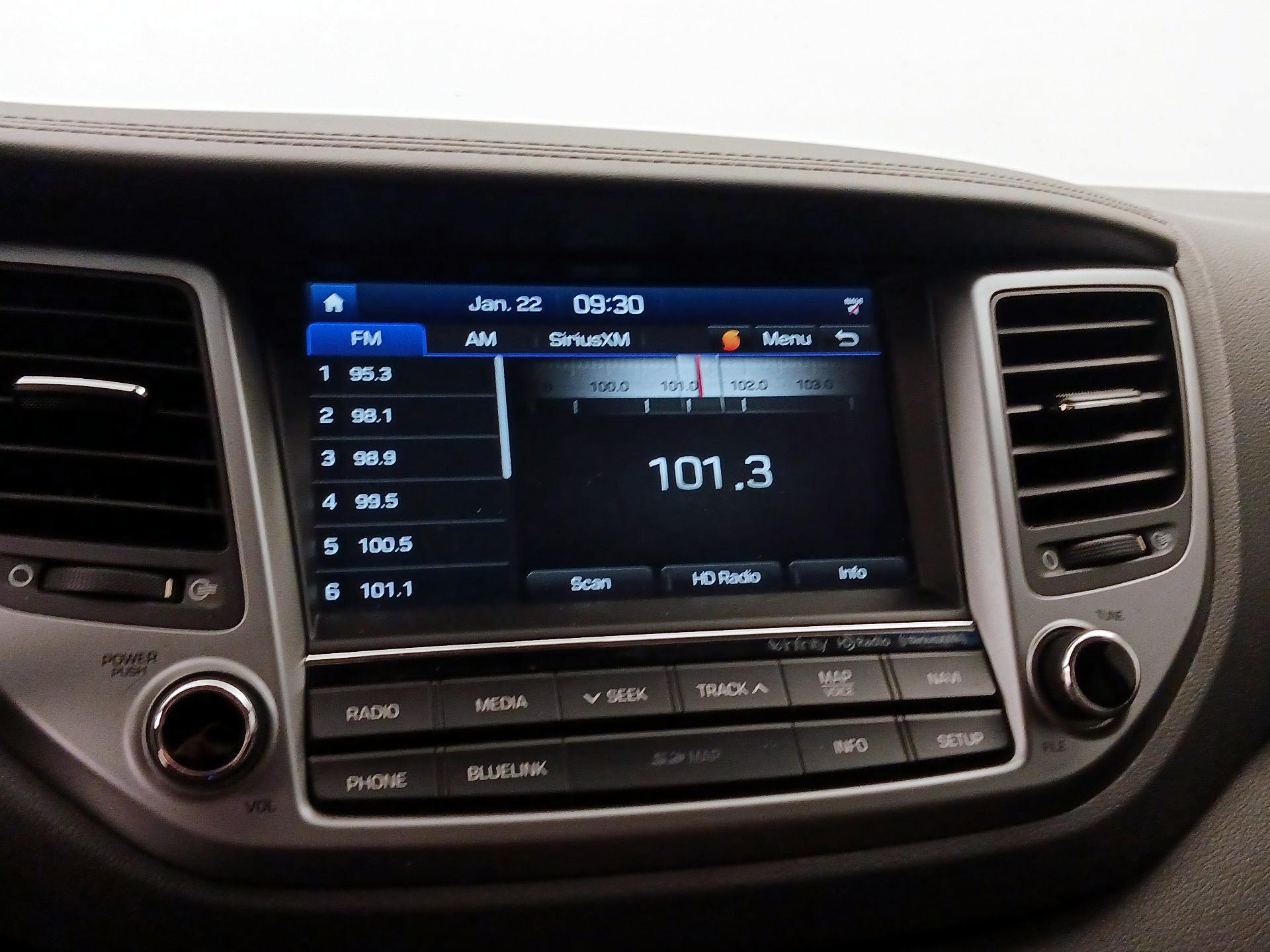 Thumbnail: 2017 Hyundai Tucson - 16