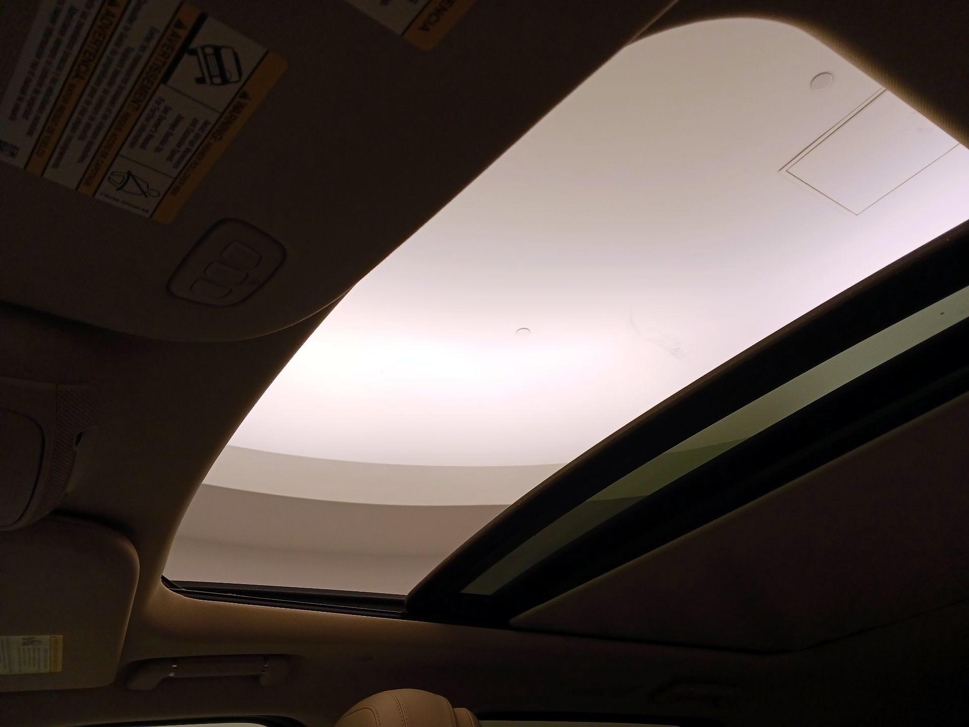 Thumbnail: 2021 Lincoln Navigator L - 20