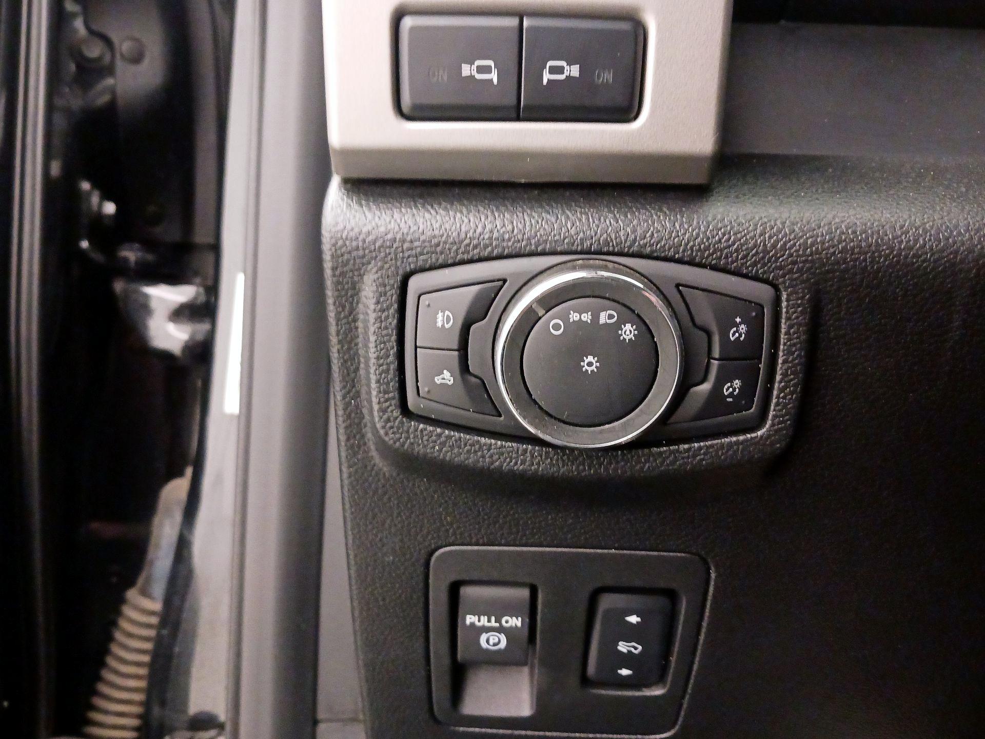 Thumbnail: 2015 Ford F-150 - 13