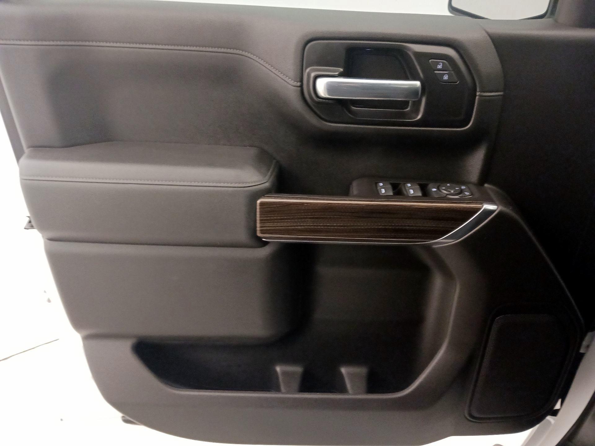 Thumbnail: 2020 Chevrolet Silverado 1500 - 10