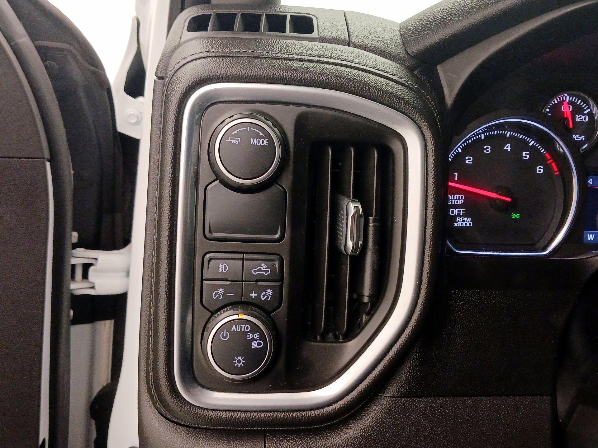 Thumbnail: 2020 Chevrolet Silverado 1500 - 11