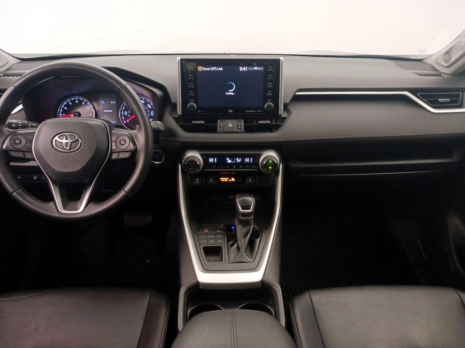 Thumbnail: 2019 Toyota RAV4 - 9