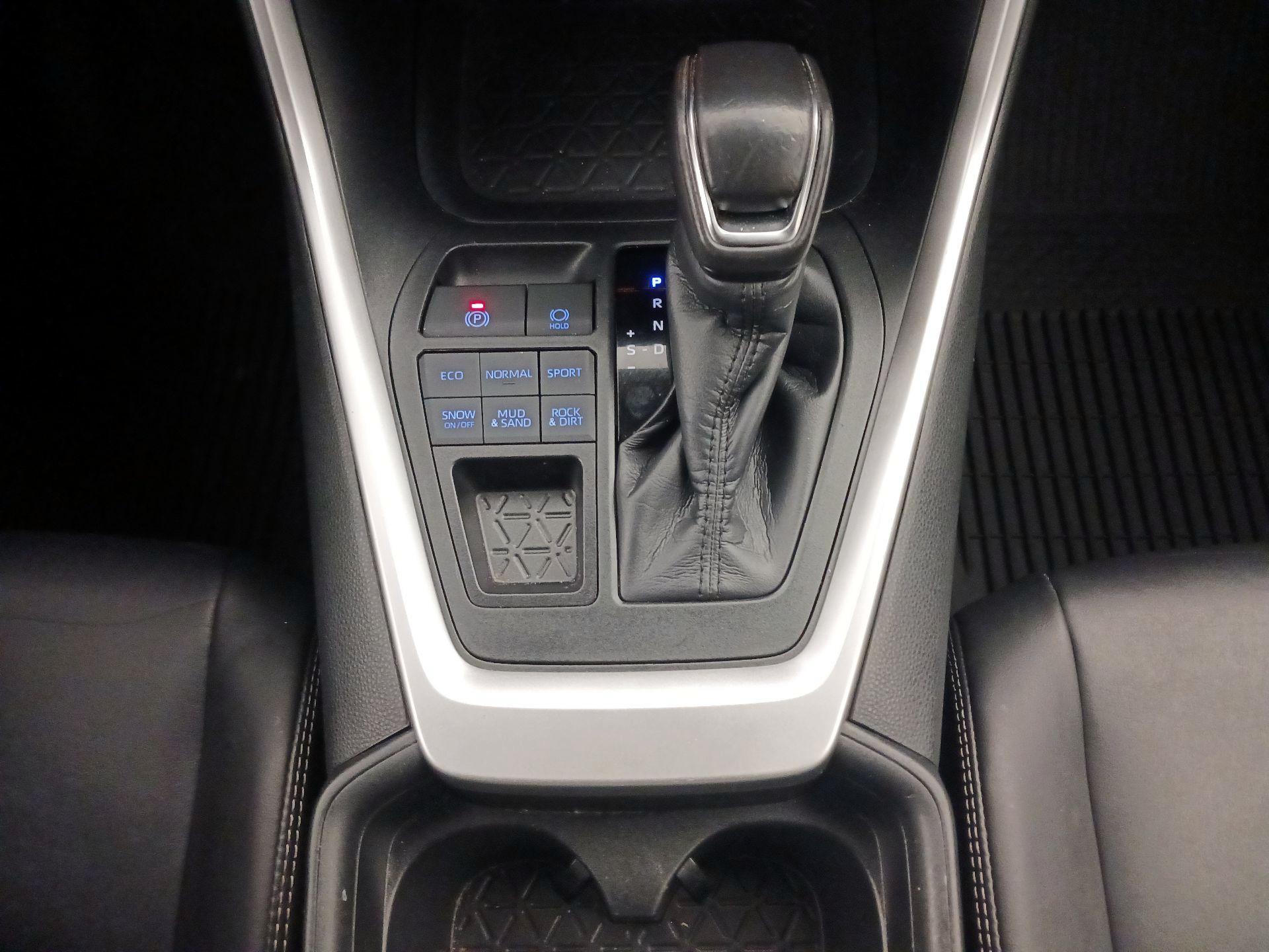 Thumbnail: 2019 Toyota RAV4 - 17