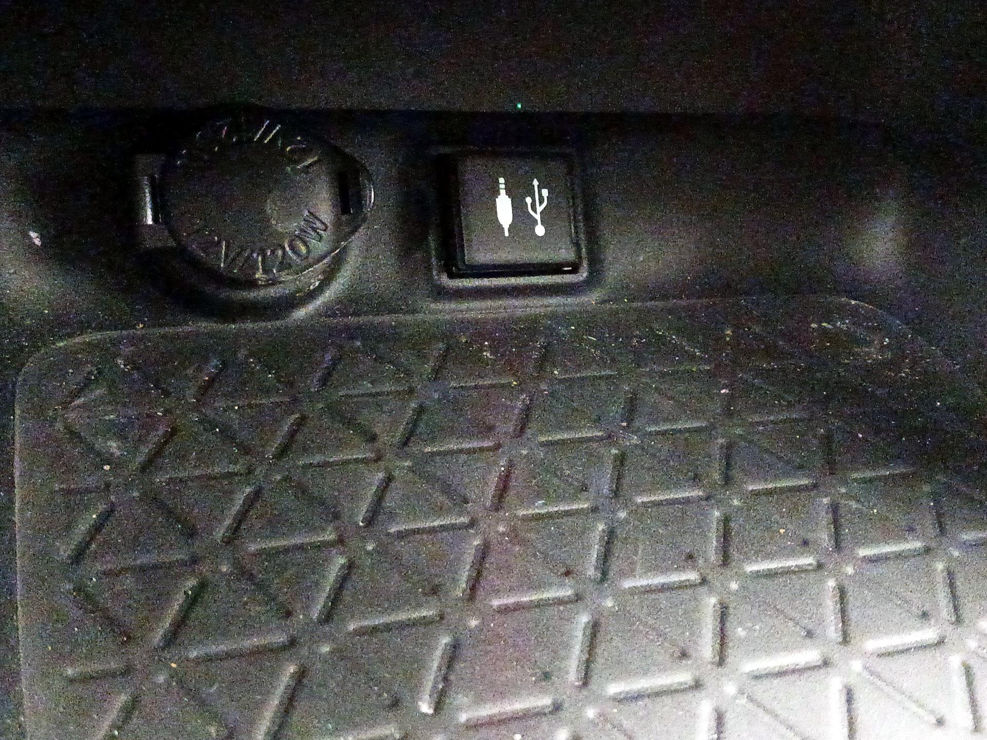 Thumbnail: 2019 Toyota RAV4 - 18