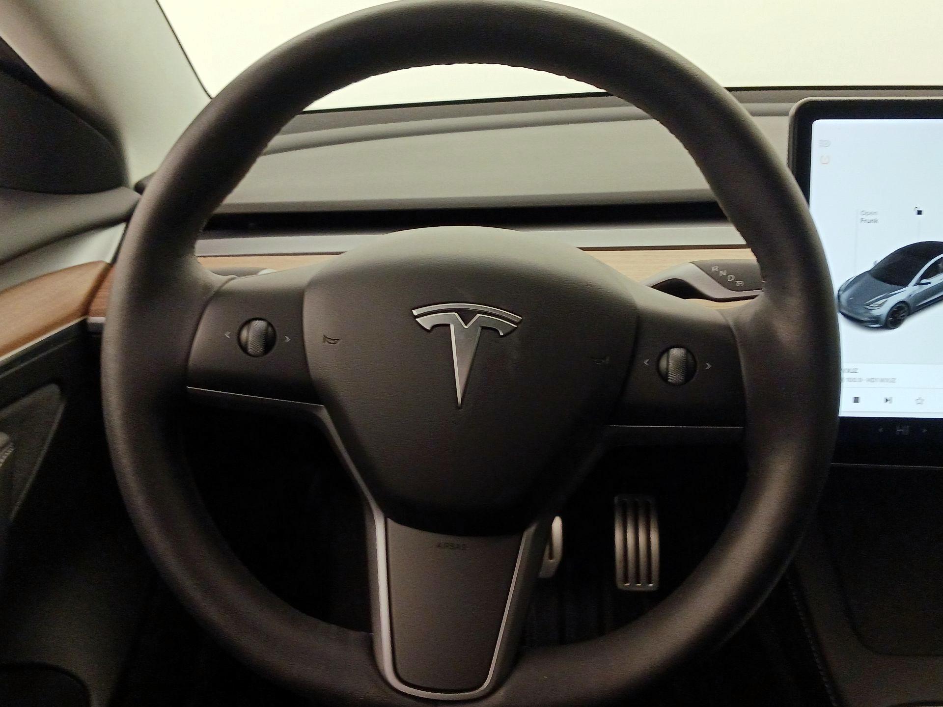 Thumbnail: 2022 Tesla Model 3 - 10