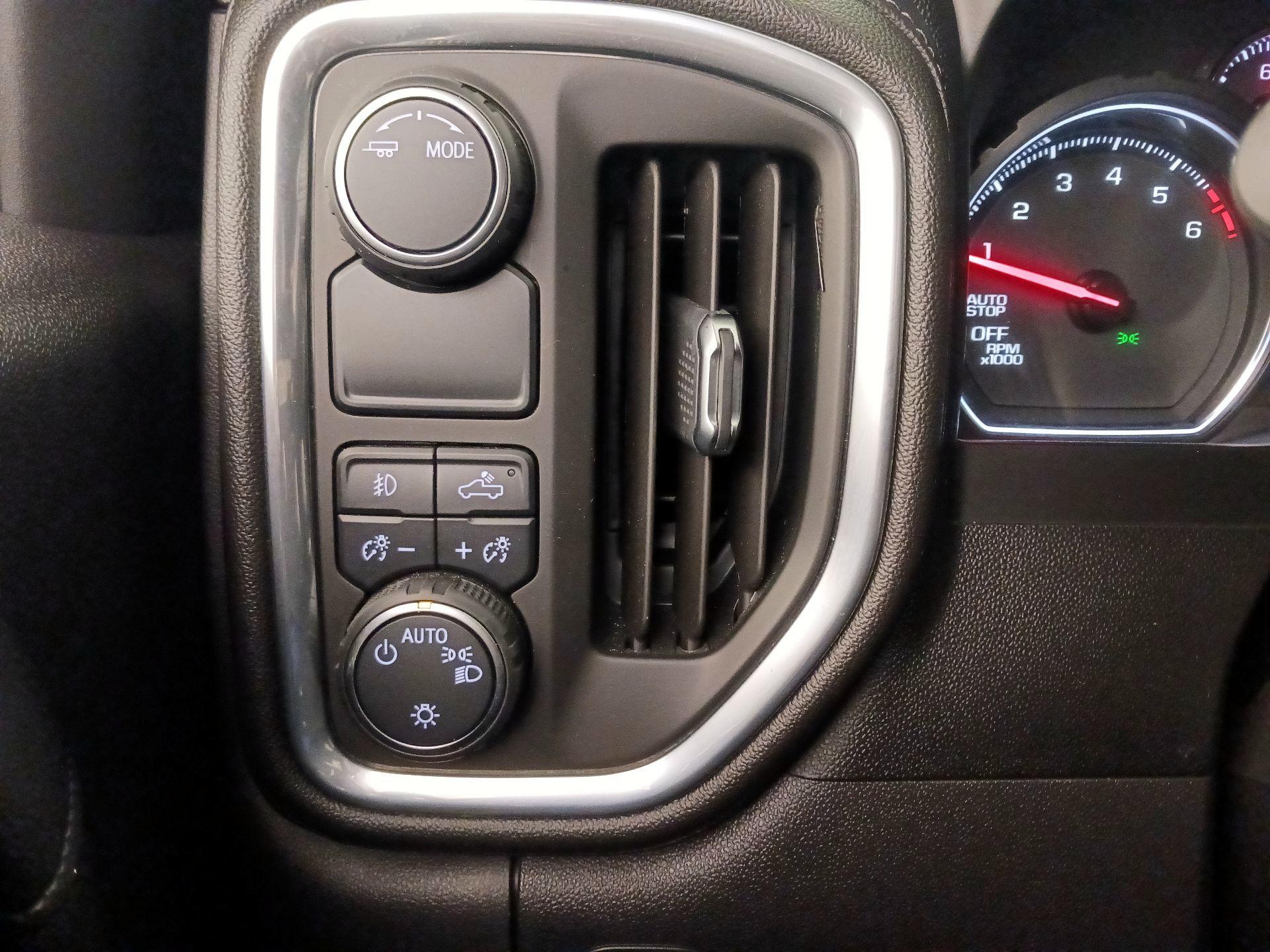 Thumbnail: 2021 Chevrolet Silverado 1500 - 13