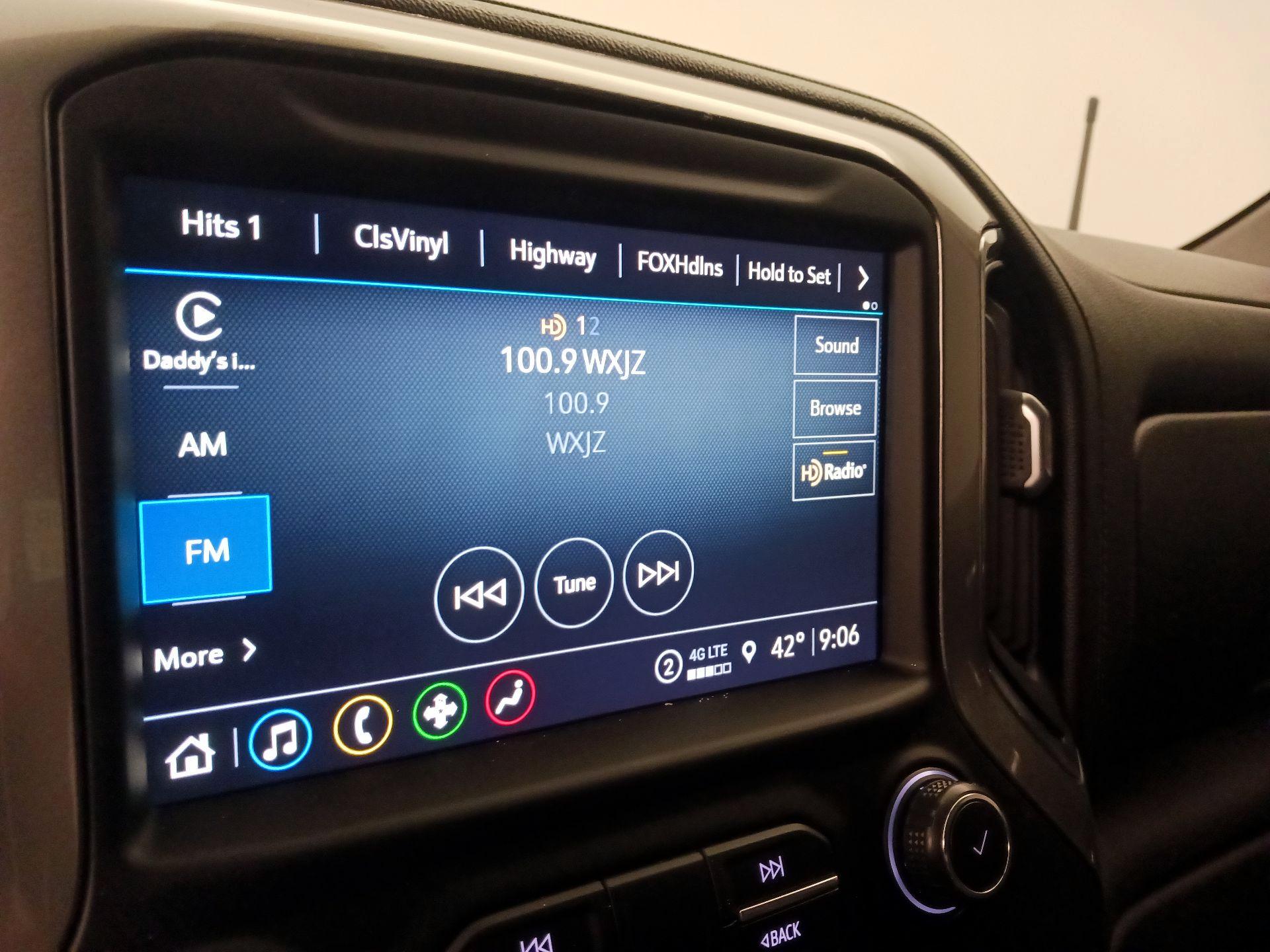 Thumbnail: 2021 Chevrolet Silverado 1500 - 15