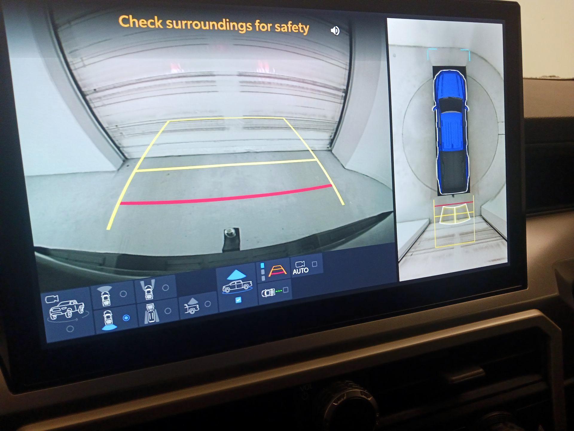 Thumbnail: 2024 Toyota Tacoma - 14