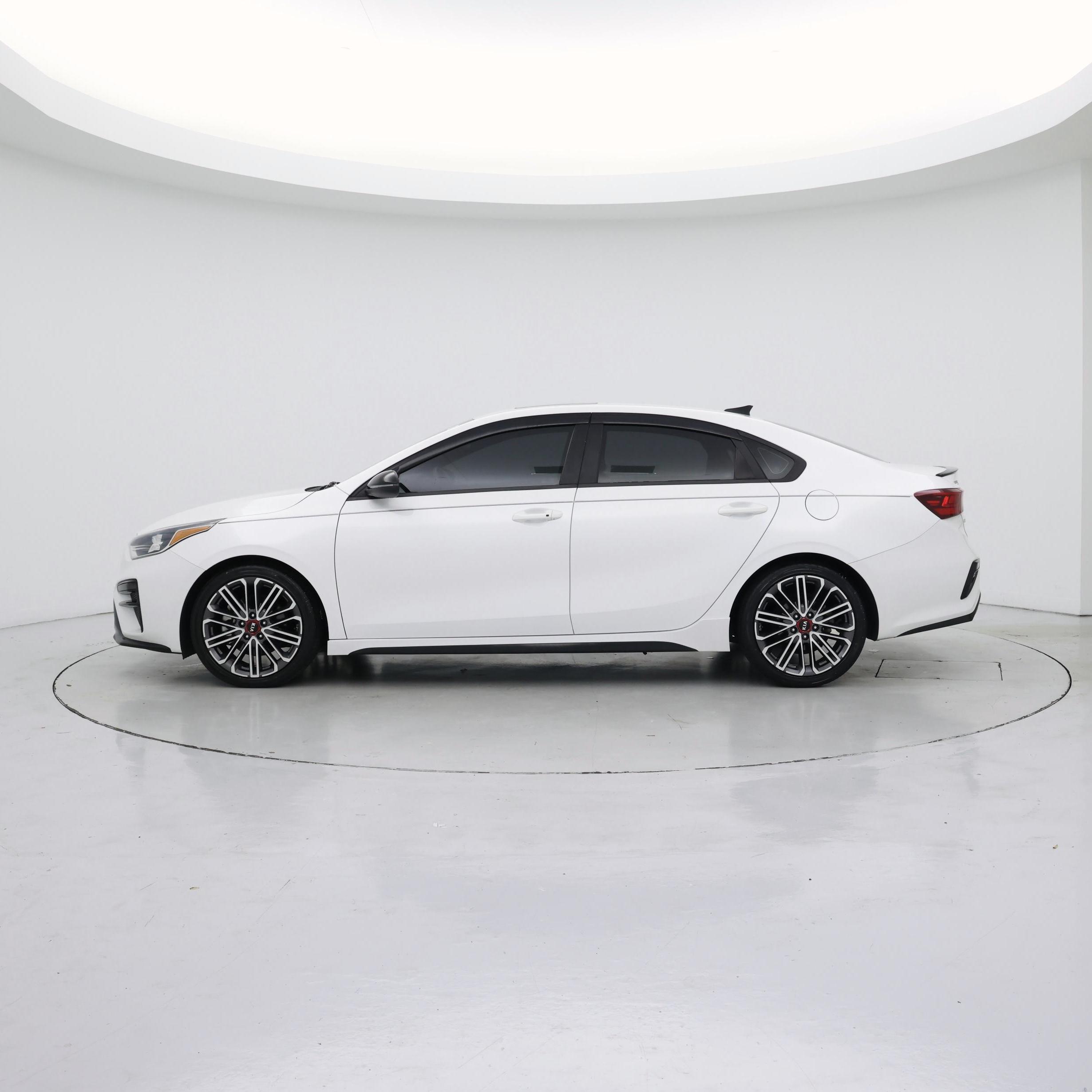 Thumbnail: 2021 Kia Forte - 3