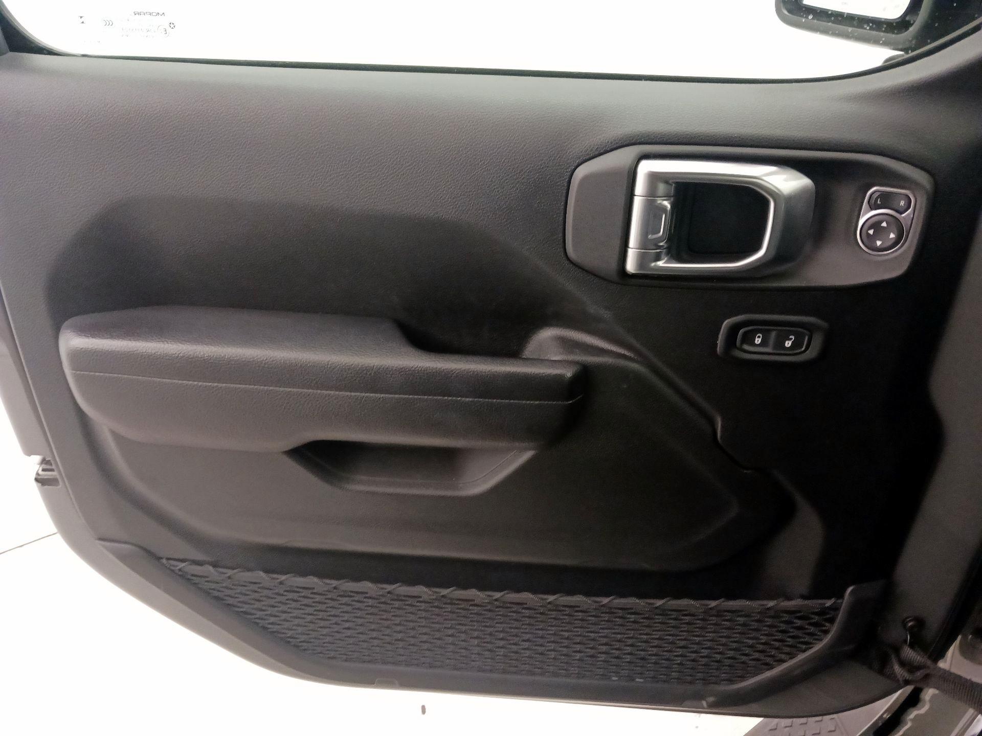 Thumbnail: 2023 Jeep Gladiator - 10