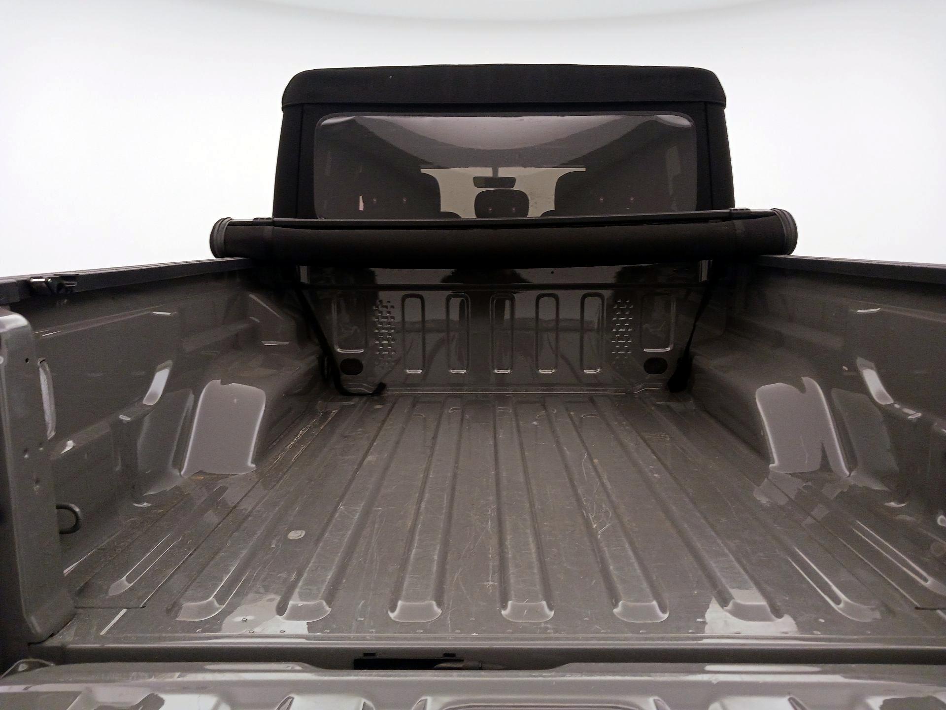 Thumbnail: 2023 Jeep Gladiator - 19