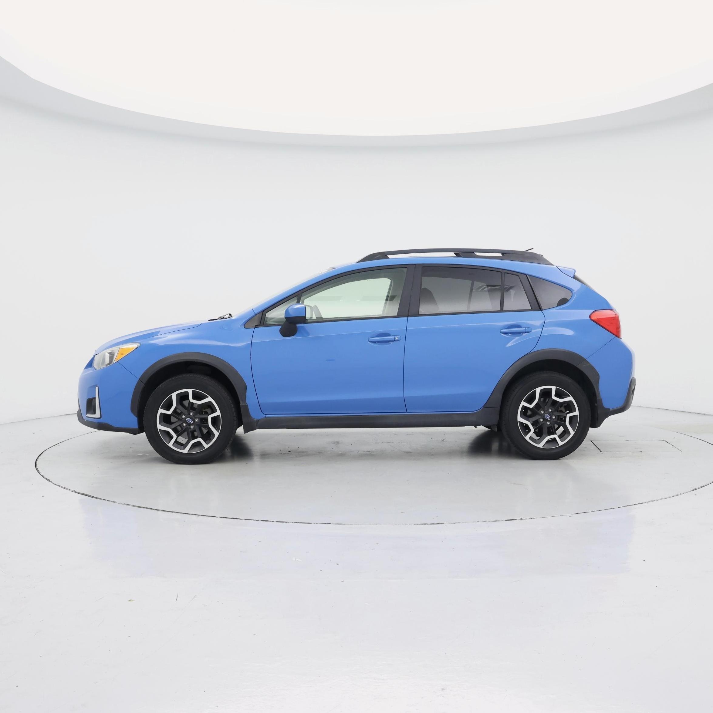 Thumbnail: 2016 Subaru XV Crosstrek - 3