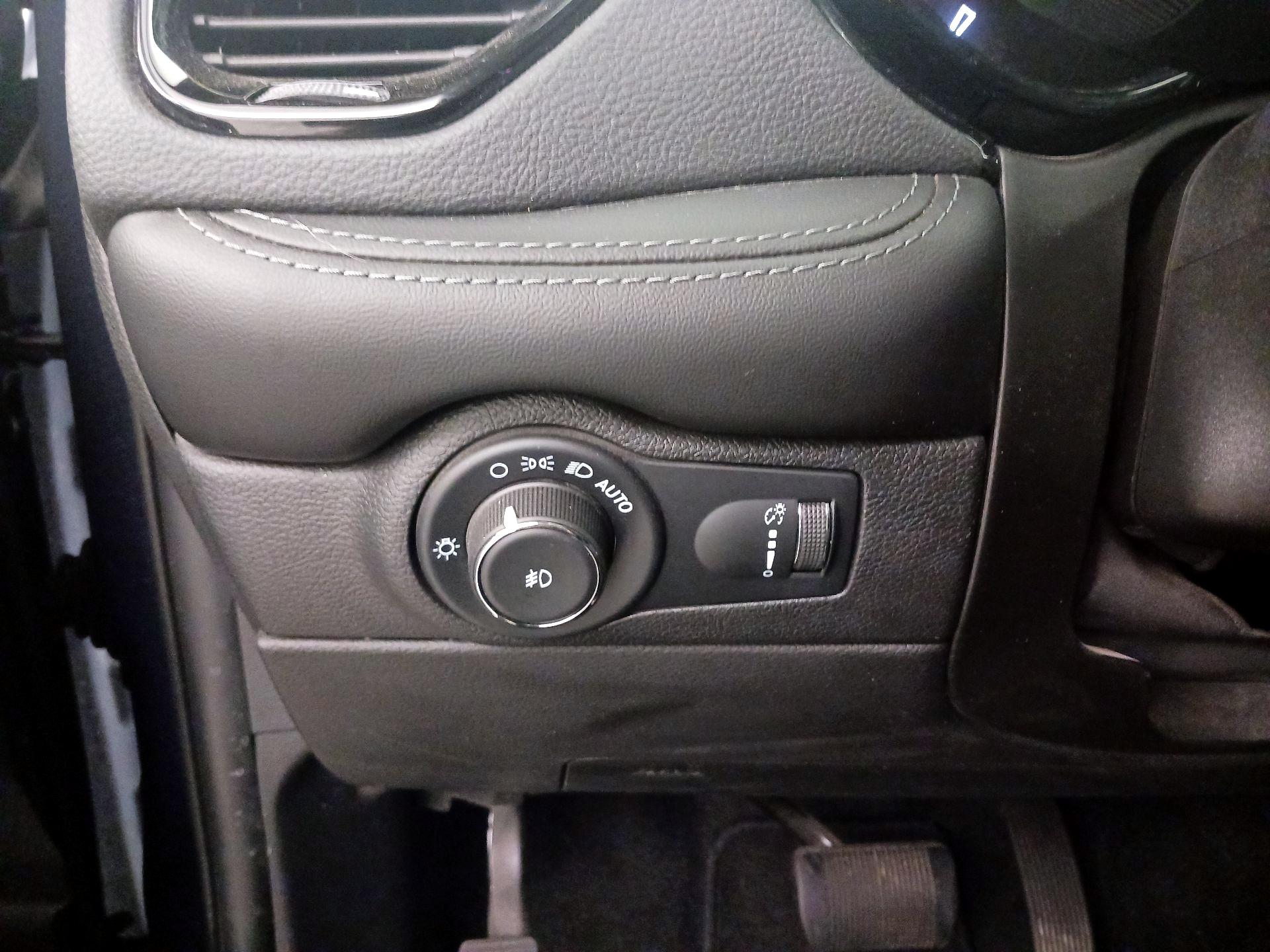 Thumbnail: 2021 Dodge Durango - 13