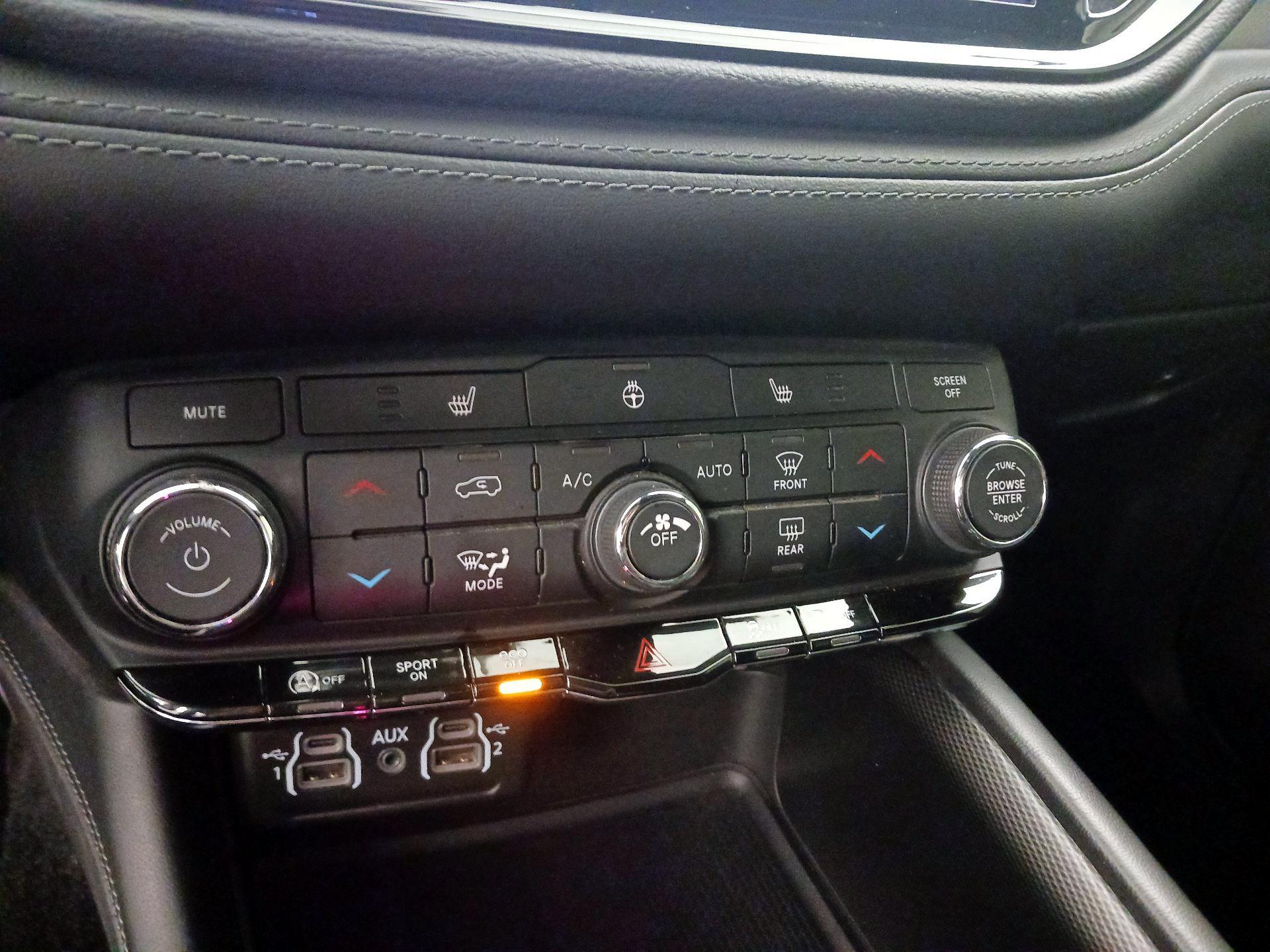 Thumbnail: 2021 Dodge Durango - 17