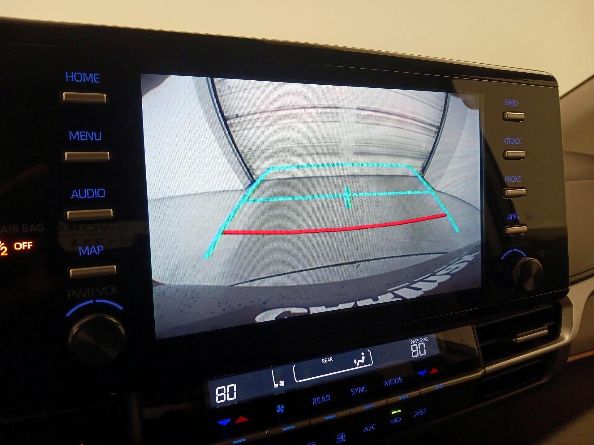 Thumbnail: 2022 Toyota Sienna - 14