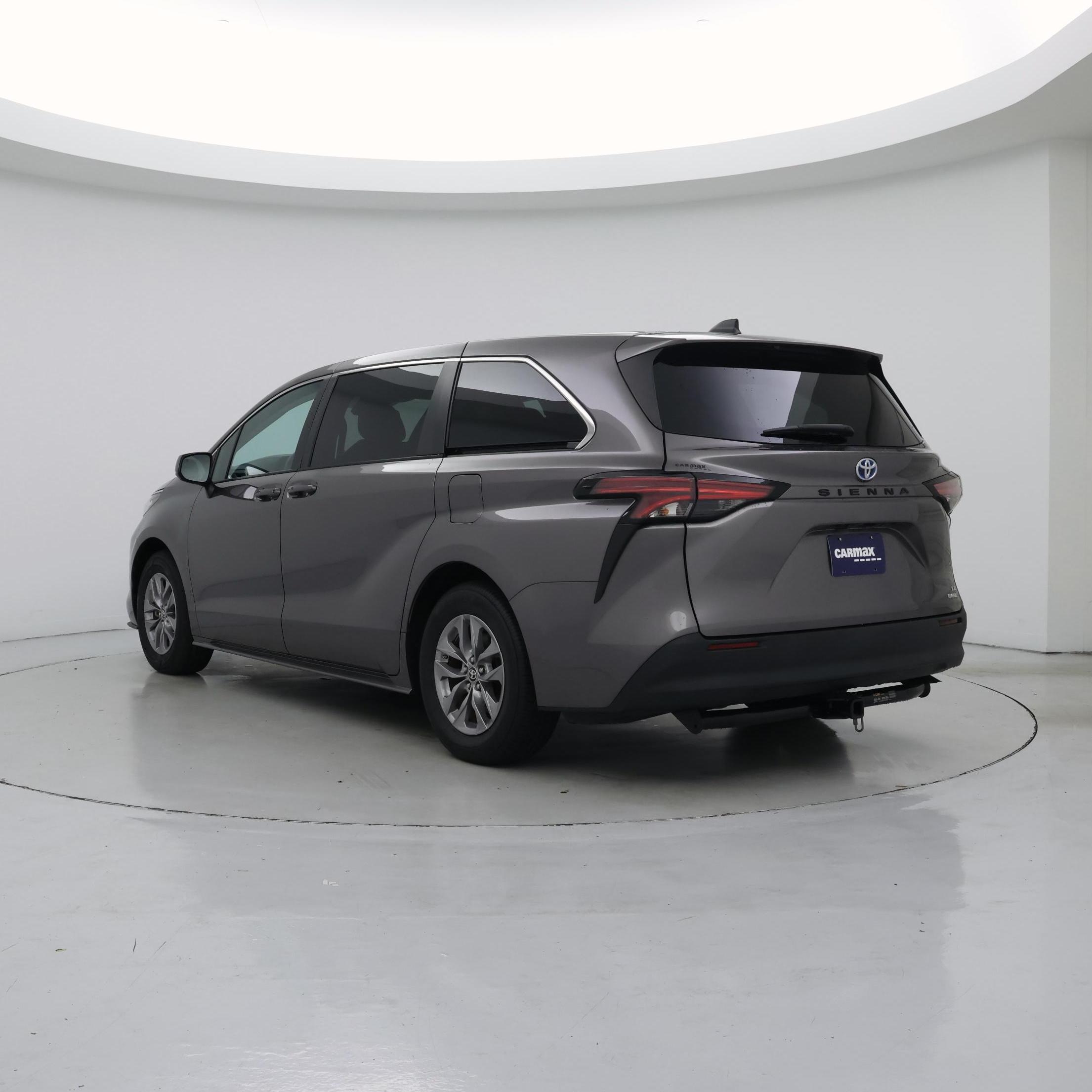 Thumbnail: 2022 Toyota Sienna - 2