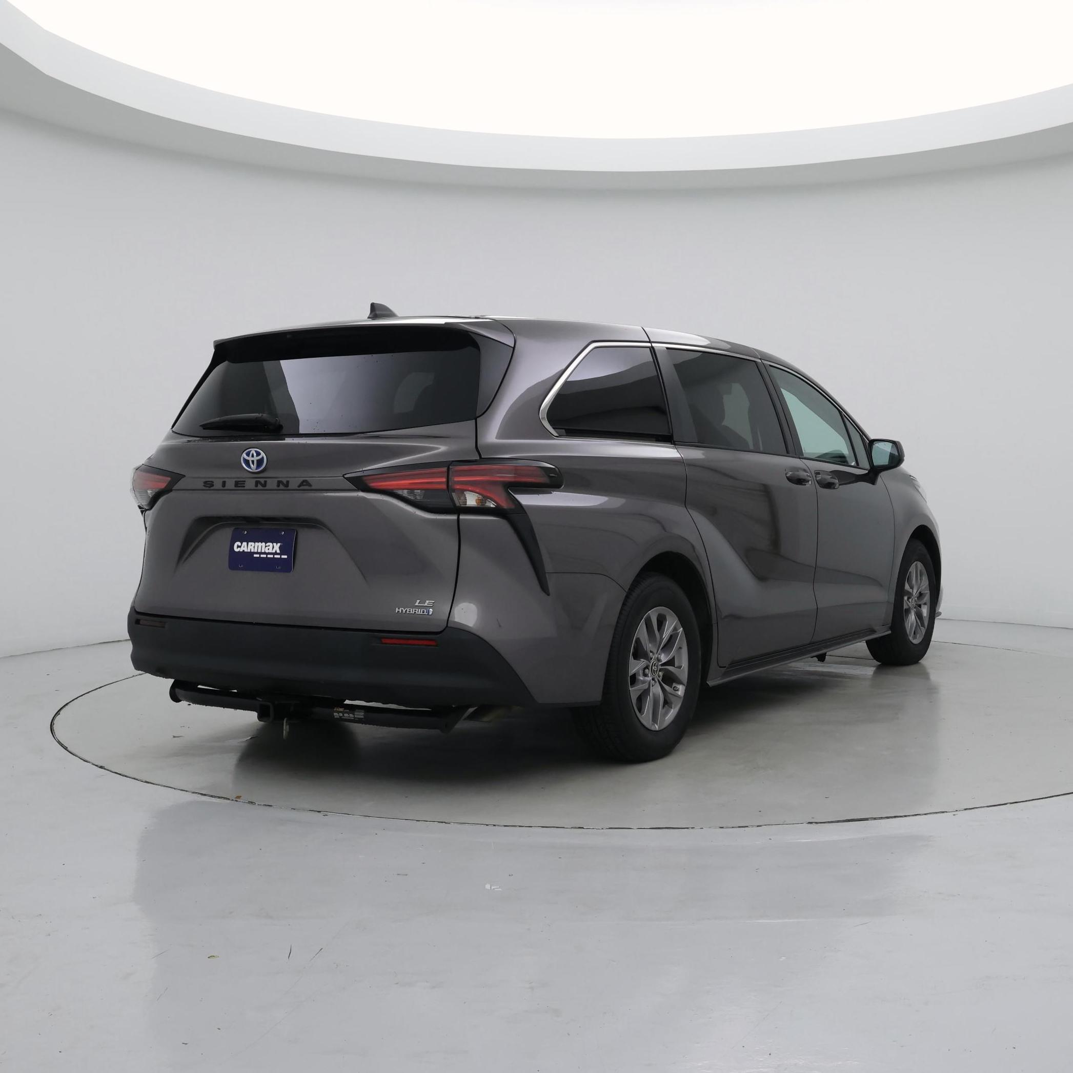 Thumbnail: 2022 Toyota Sienna - 8