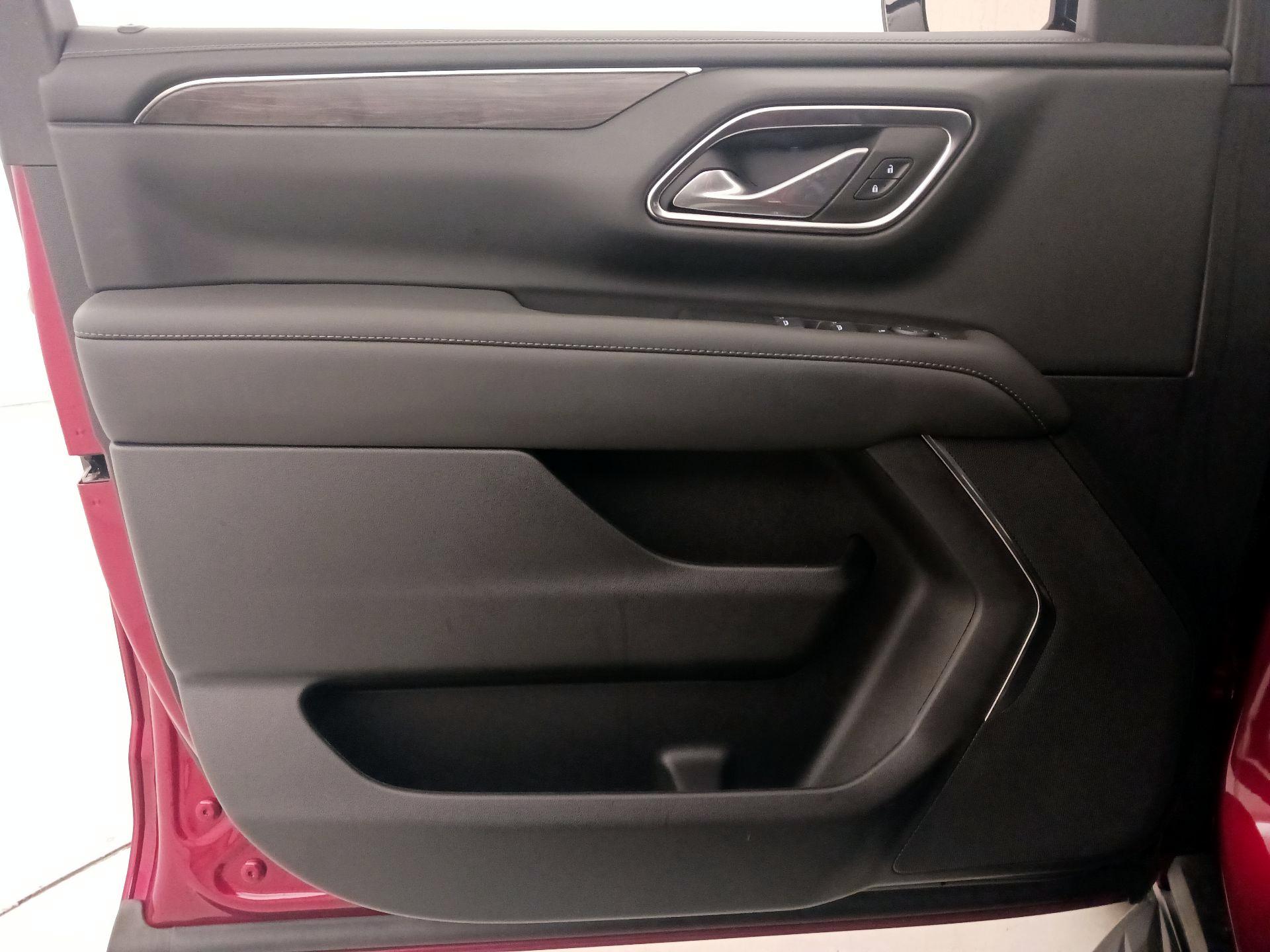 Thumbnail: 2024 Chevrolet Tahoe - 12