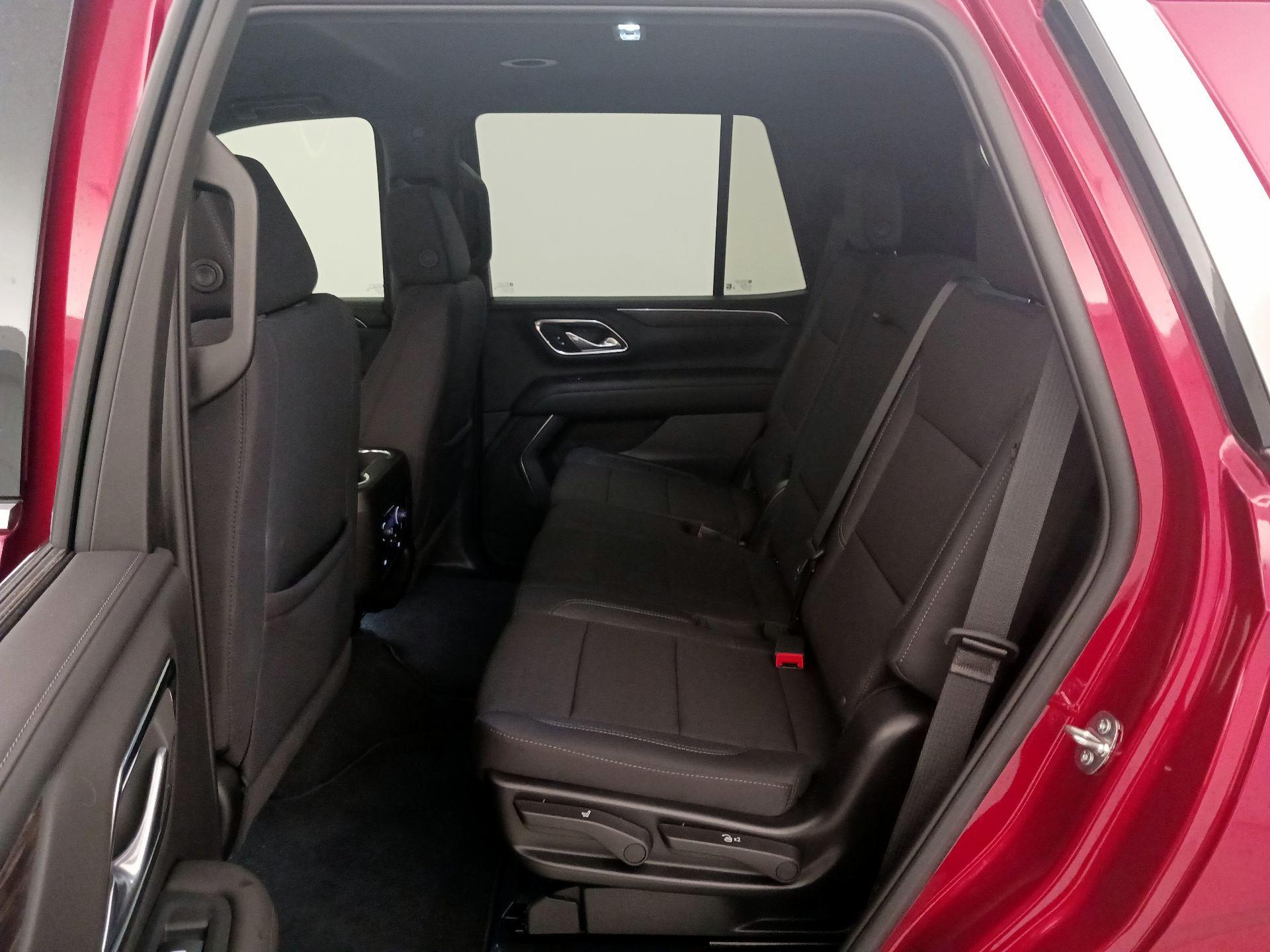 Thumbnail: 2024 Chevrolet Tahoe - 19