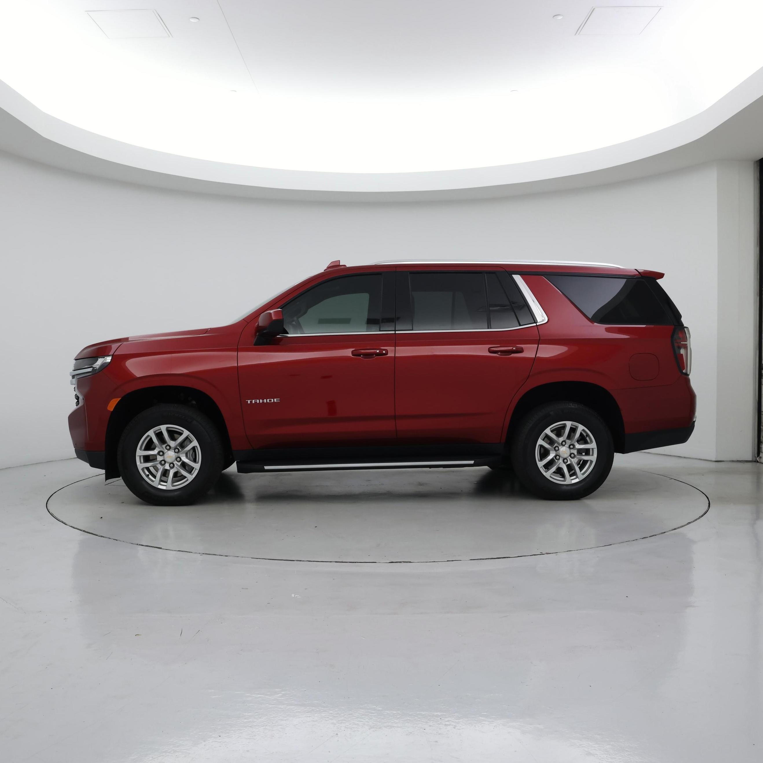 Thumbnail: 2024 Chevrolet Tahoe - 3