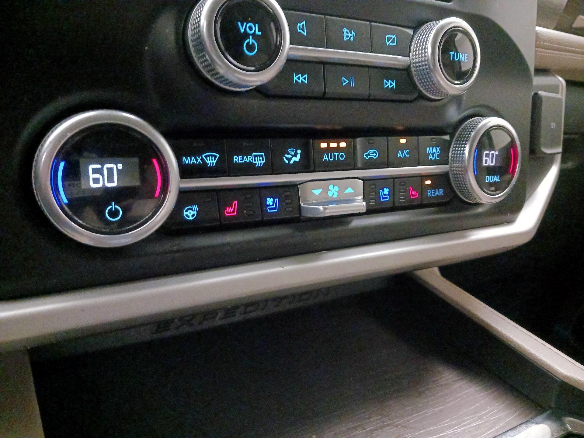 Thumbnail: 2023 Ford Expedition - 17