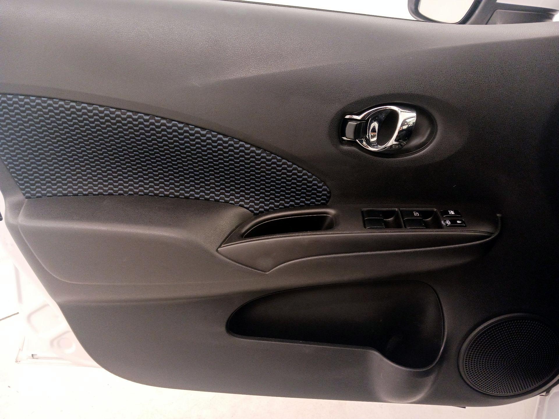 Thumbnail: 2017 Nissan Versa Note - 12