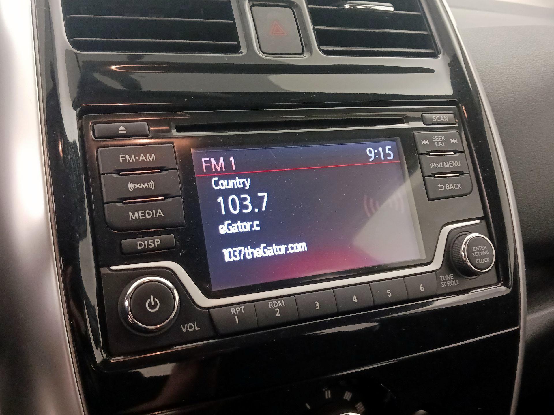 Thumbnail: 2017 Nissan Versa Note - 15