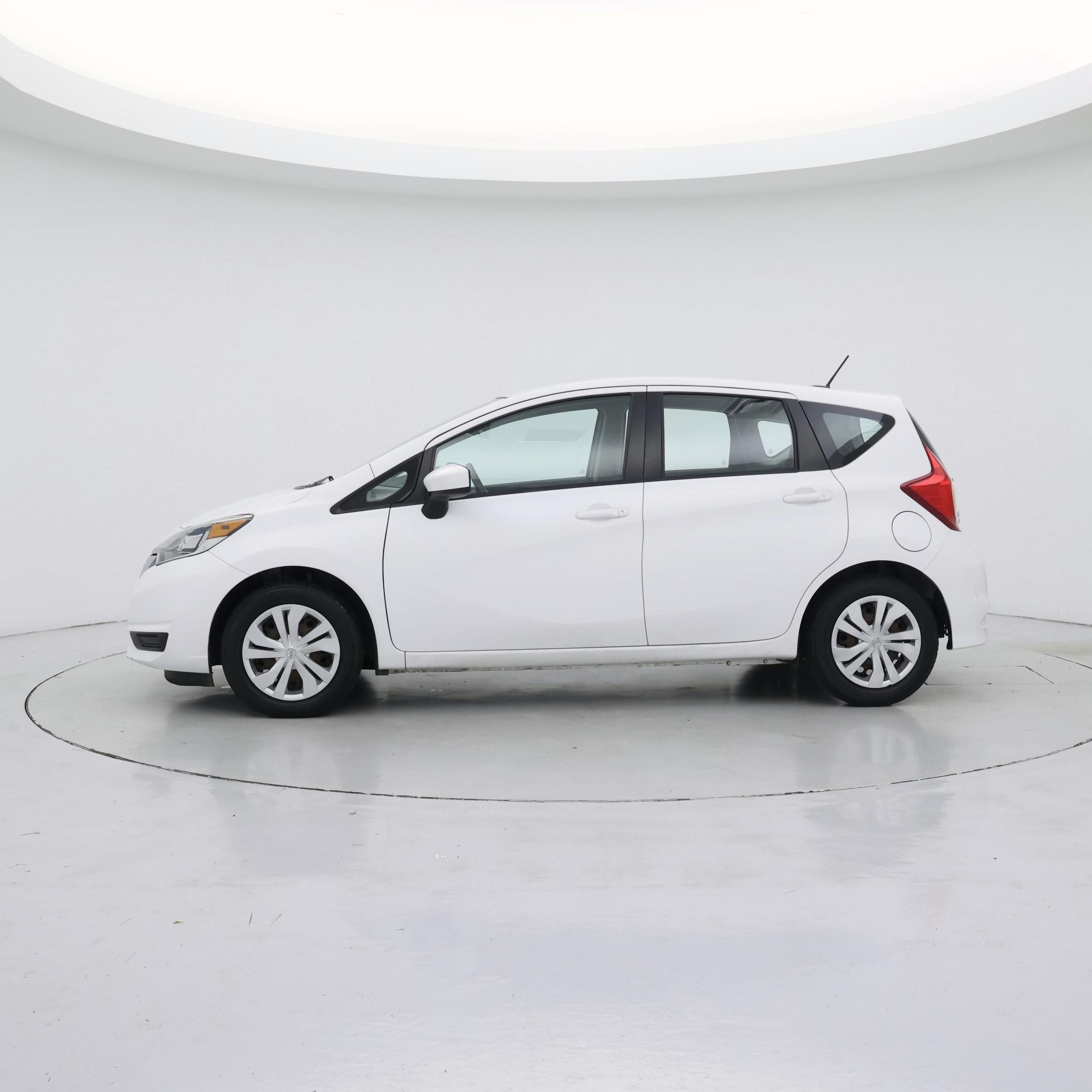 Thumbnail: 2017 Nissan Versa Note - 3