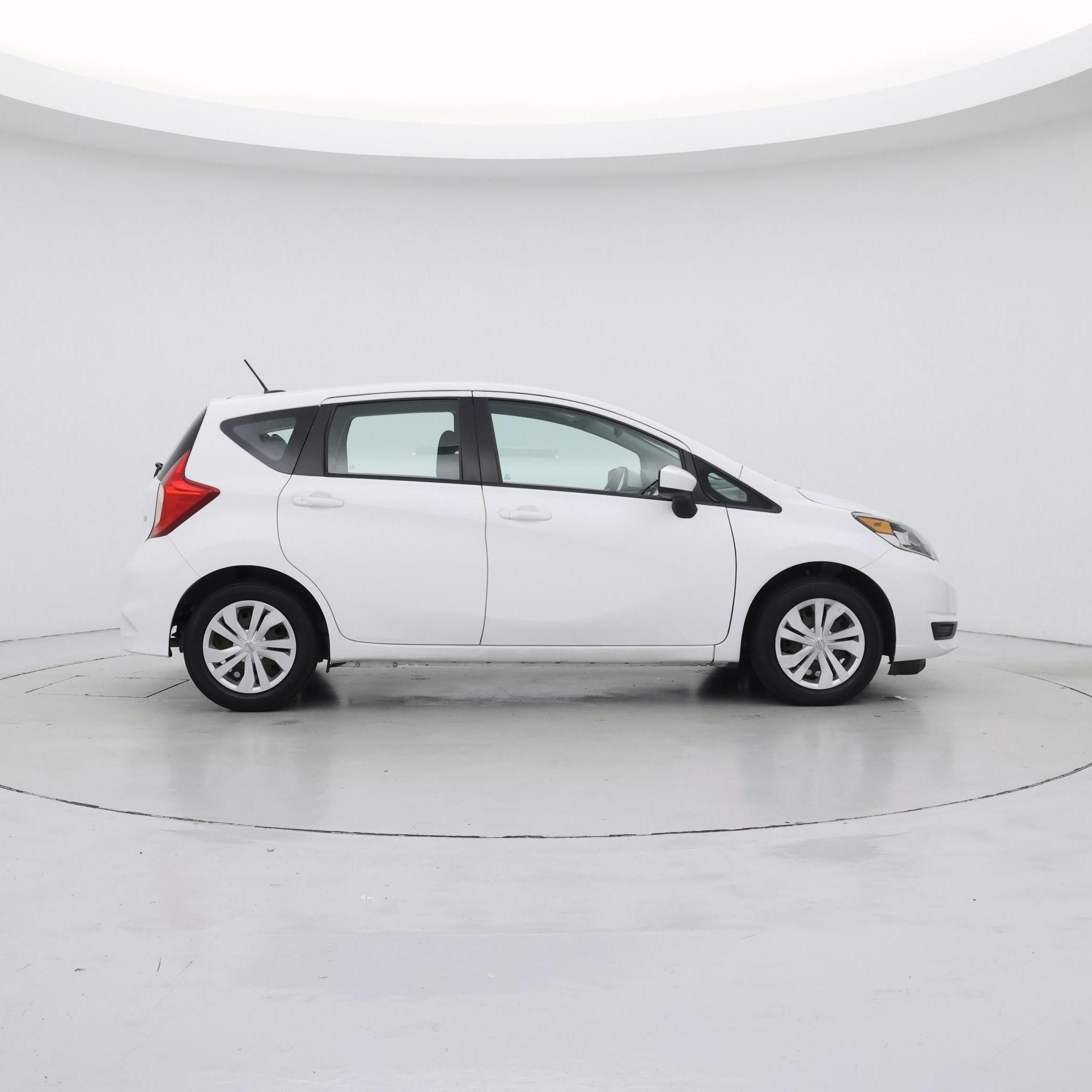 Thumbnail: 2017 Nissan Versa Note - 7
