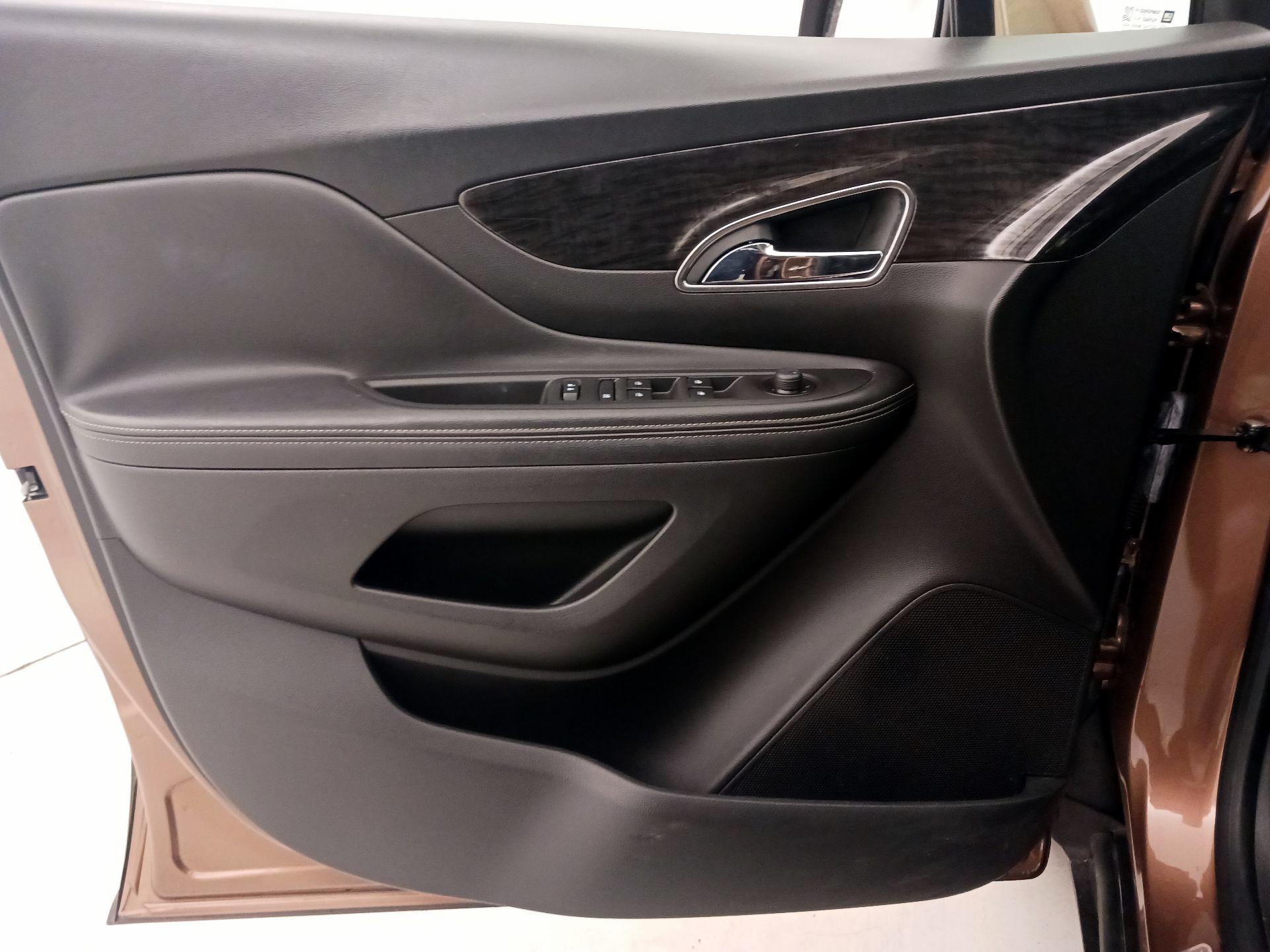 Thumbnail: 2016 Buick Encore - 12