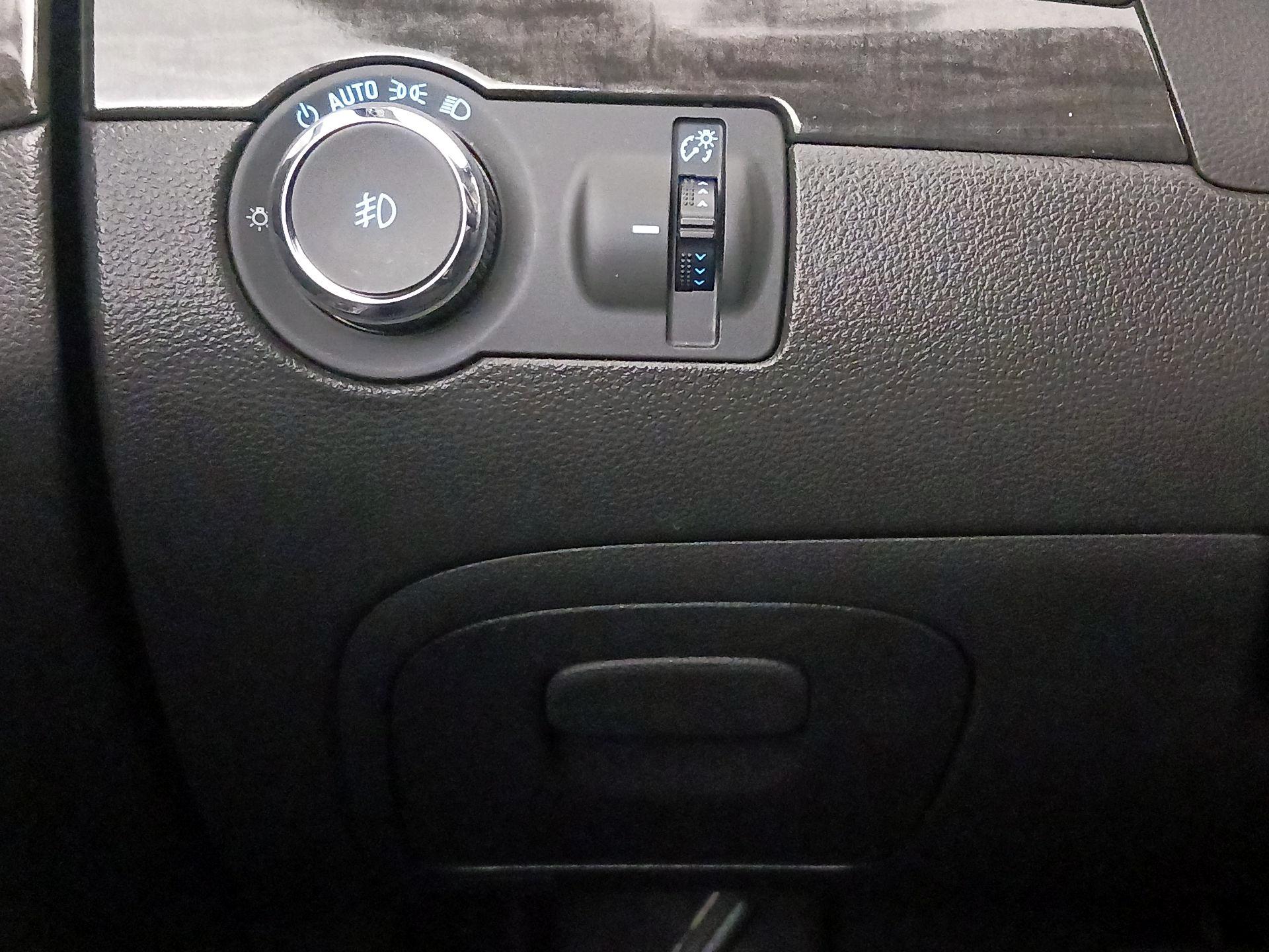 Thumbnail: 2016 Buick Encore - 13