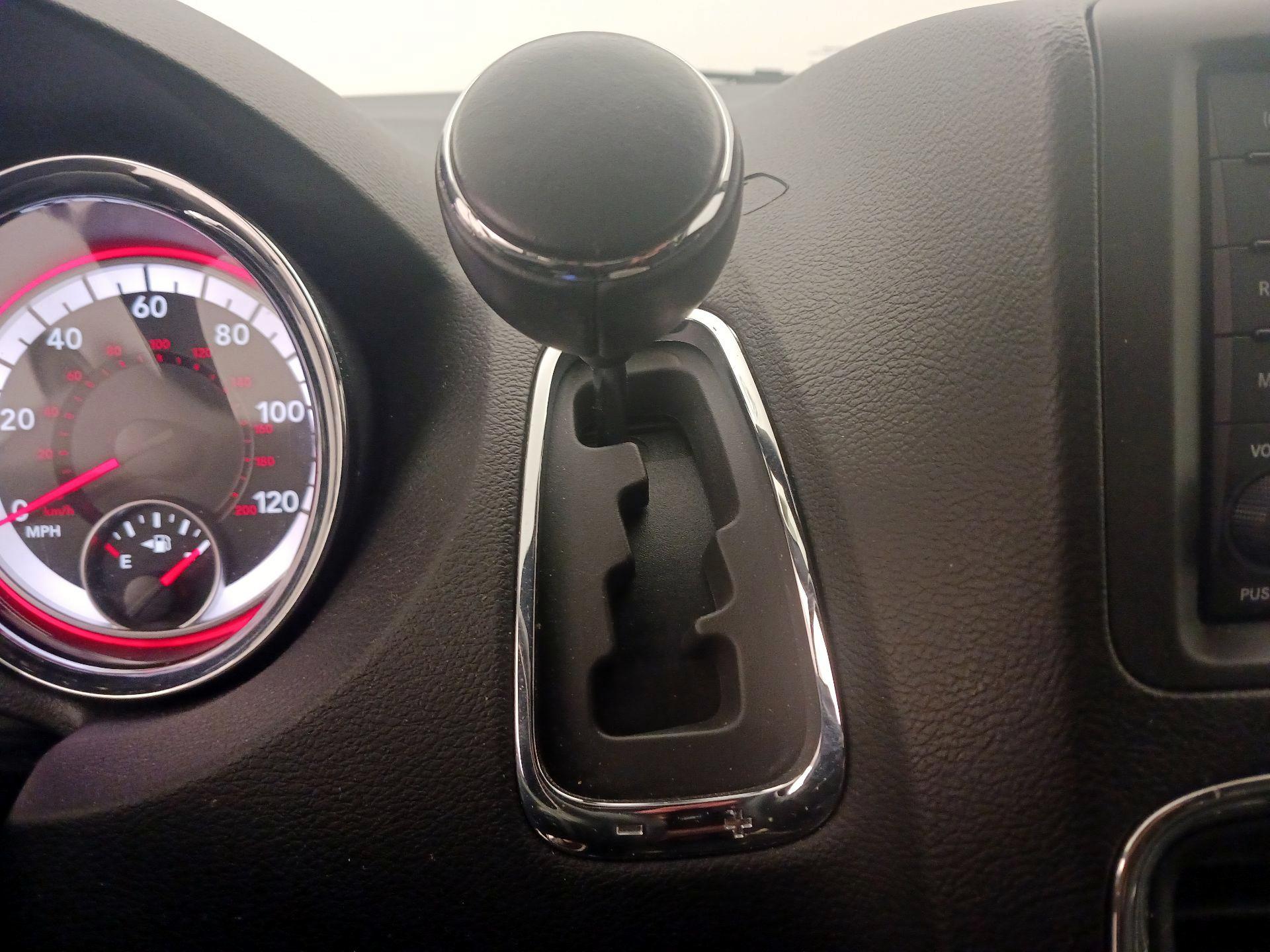 Thumbnail: 2017 Dodge Grand Caravan - 17