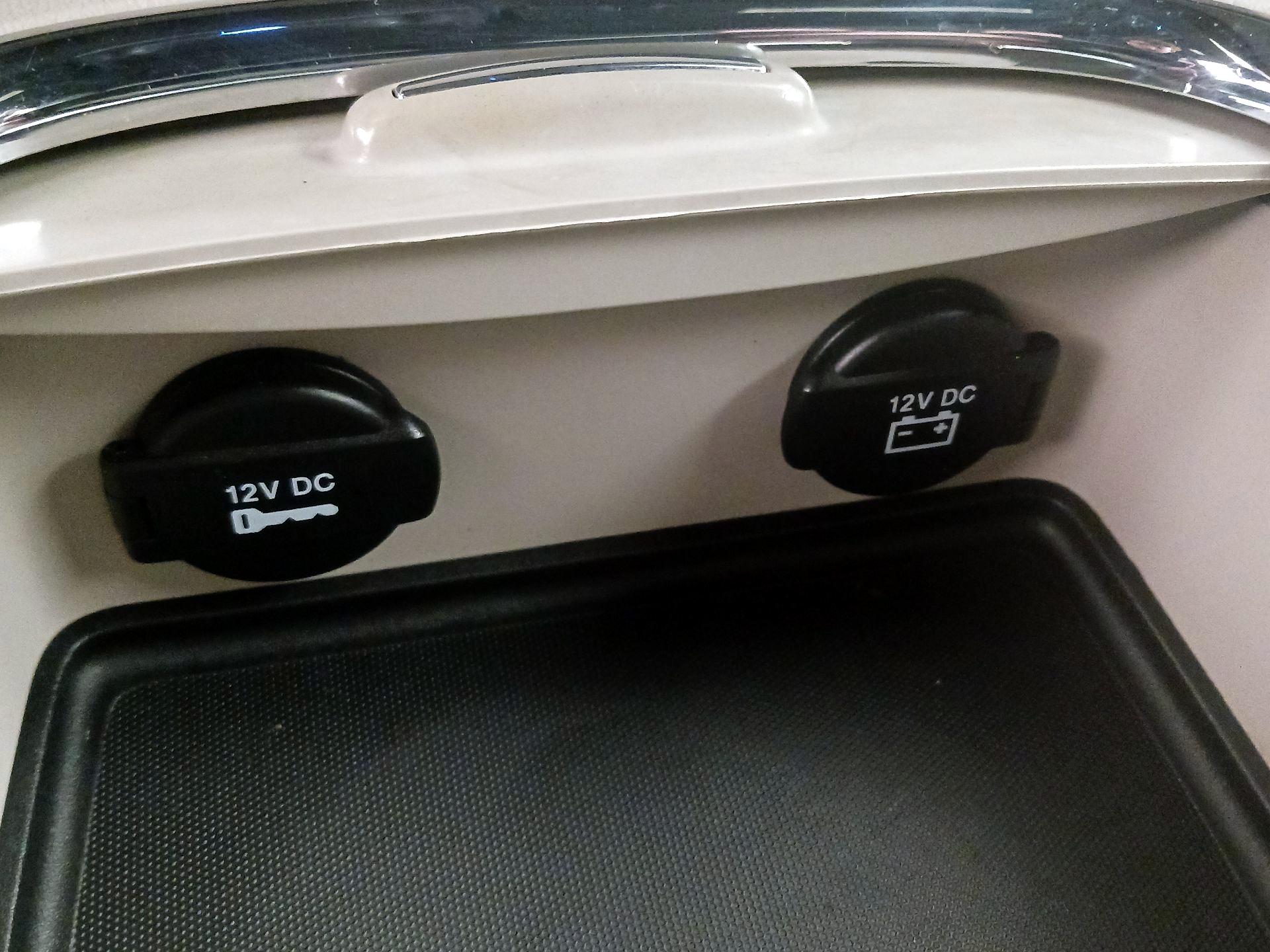 Thumbnail: 2017 Dodge Grand Caravan - 18