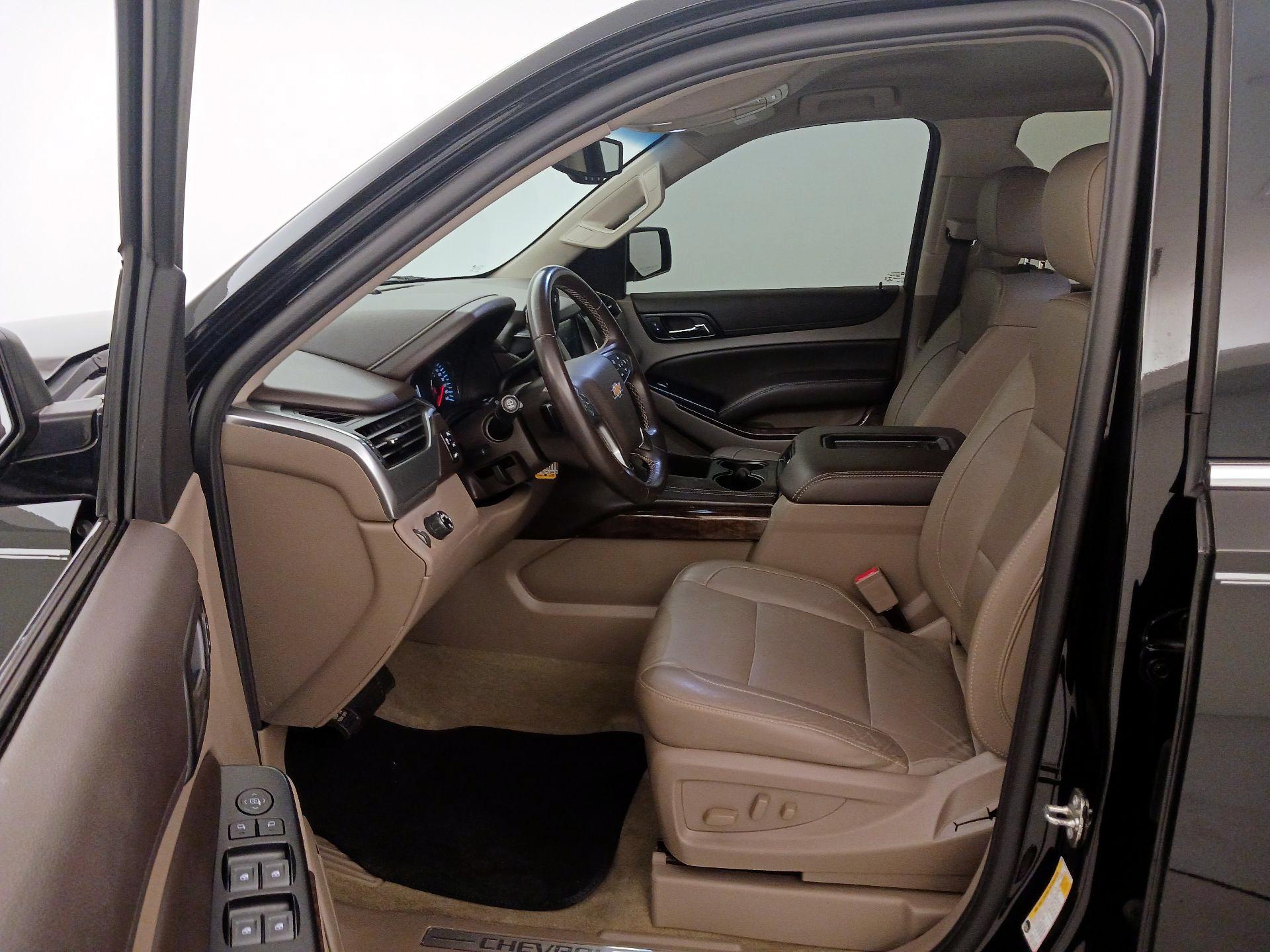 Thumbnail: 2019 Chevrolet Tahoe - 11