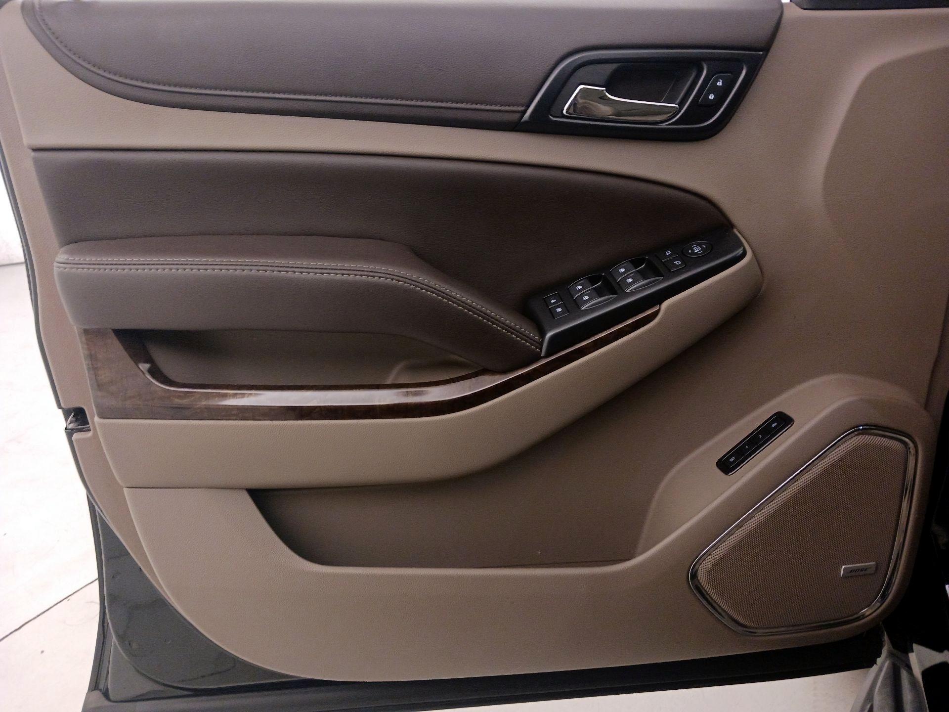 Thumbnail: 2019 Chevrolet Tahoe - 12