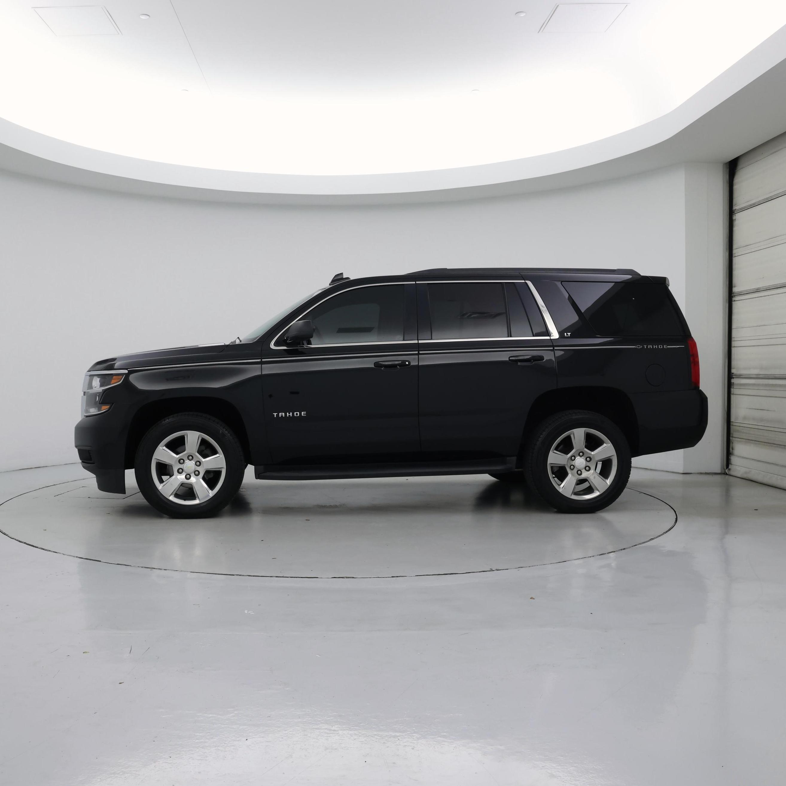 Thumbnail: 2019 Chevrolet Tahoe - 3