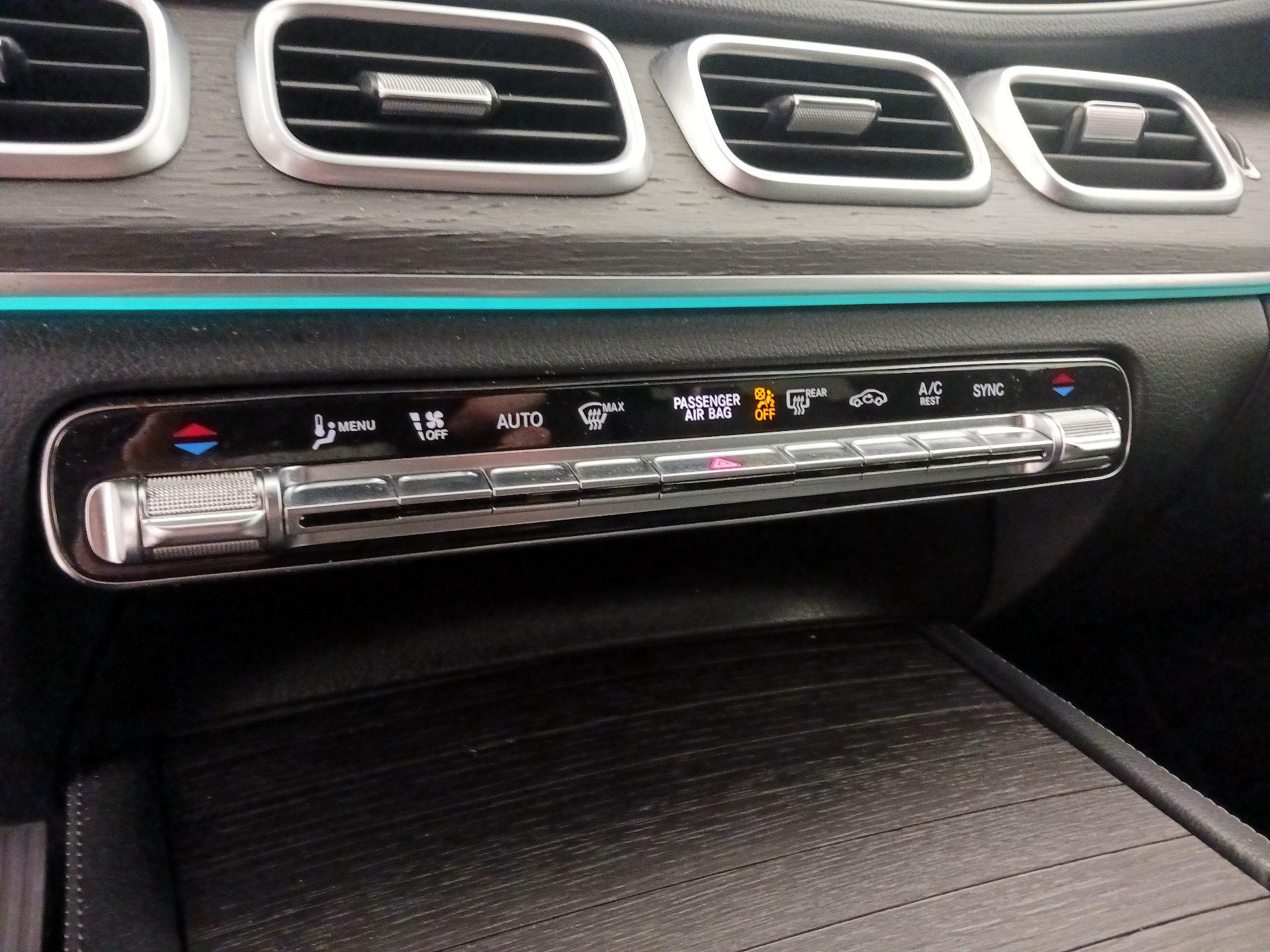 Thumbnail: 2021 Mercedes-Benz GLE - 17