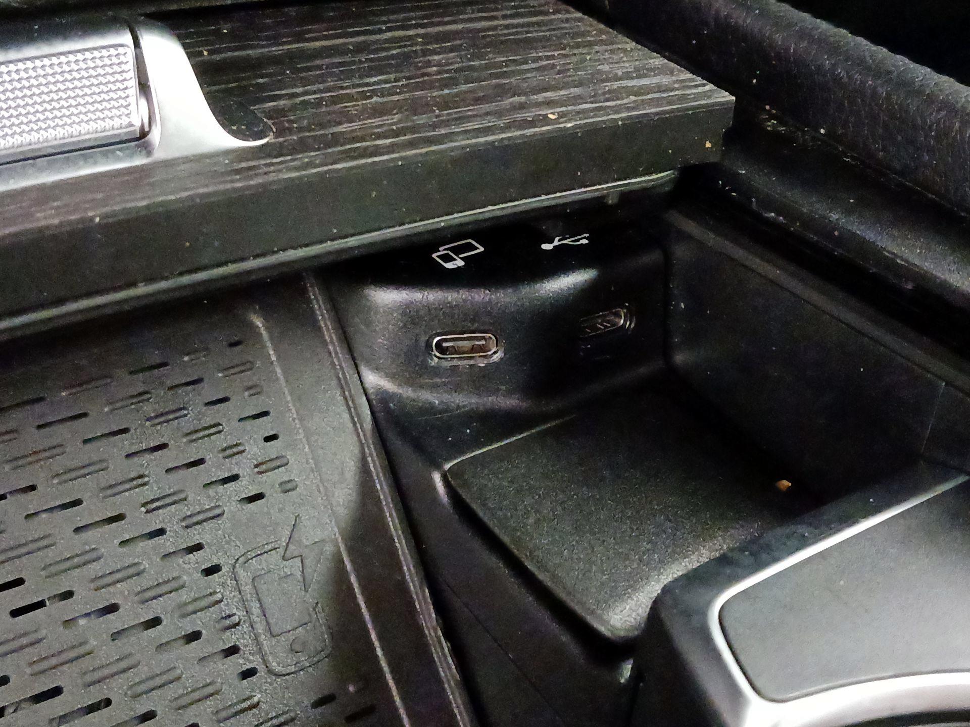 Thumbnail: 2021 Mercedes-Benz GLE - 19