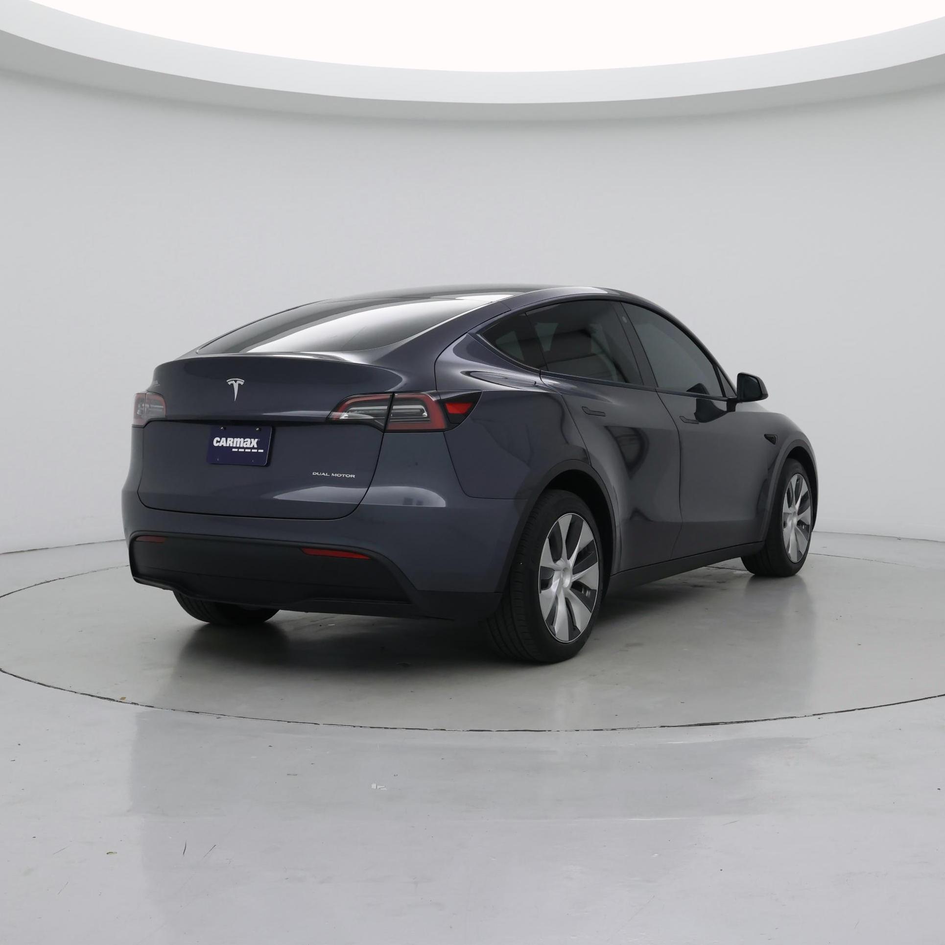 Thumbnail: 2023 Tesla Model Y - 8